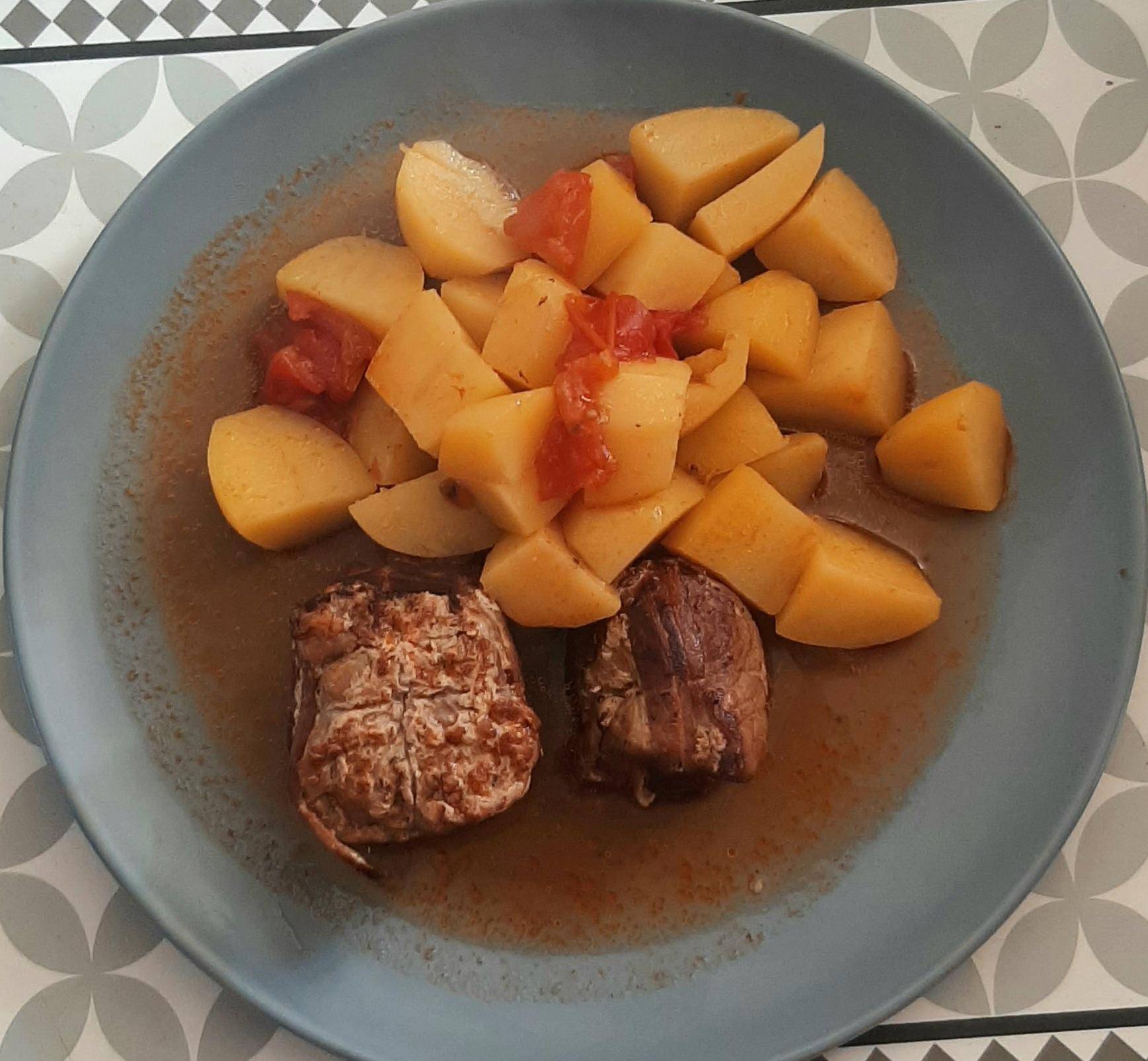 Paupiettes de porc à la tomate accompagné de pommes de terres - Recepten Cookeo | Moulinex