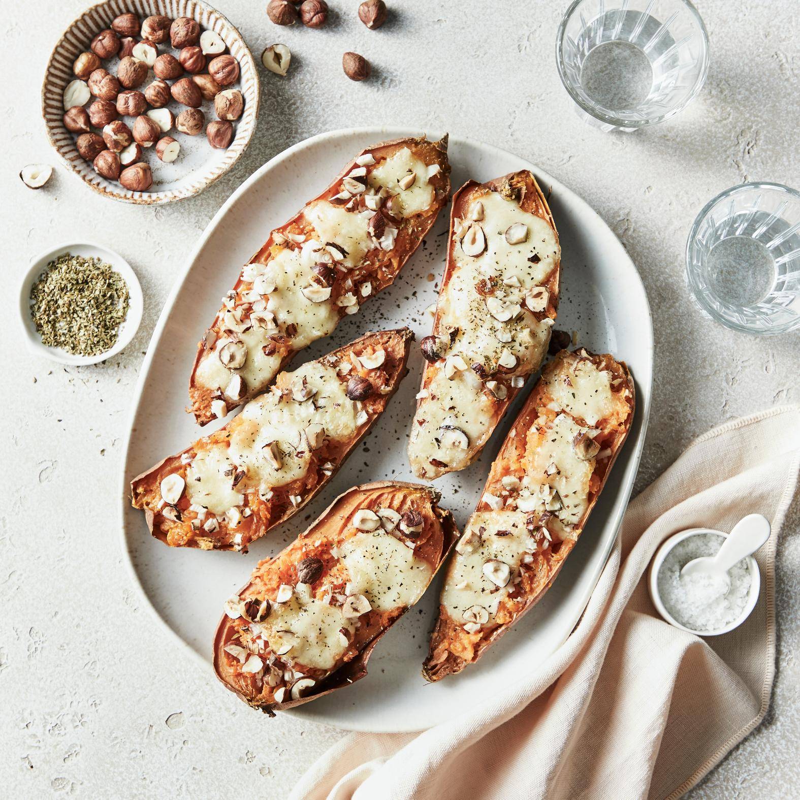 Patate douce farcie à la mozzarella et aux noisettes - Recepten Fours | Moulinex