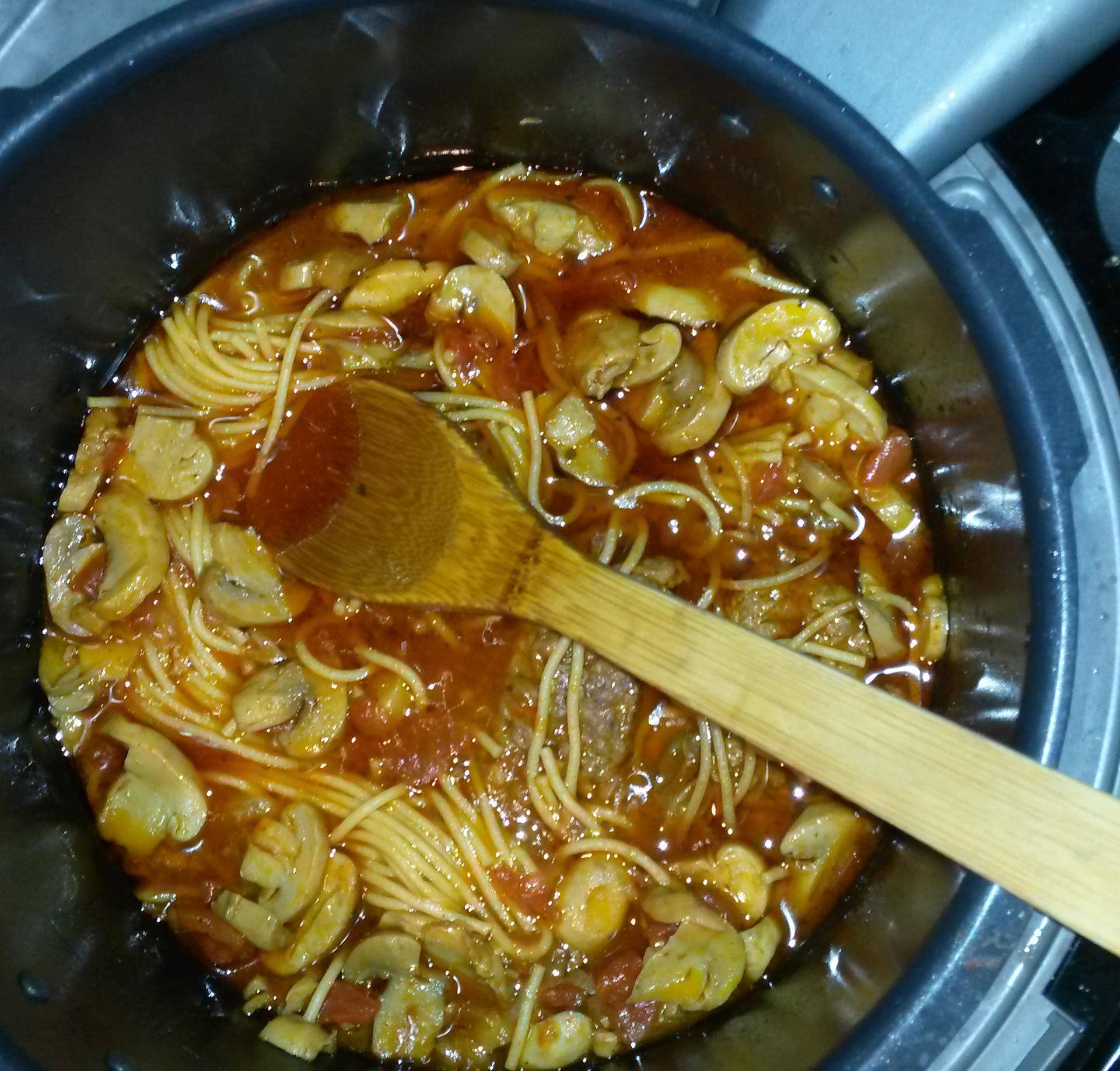 Spagetti steak haché à la sauce tomate - Recette Cookeo | Moulinex