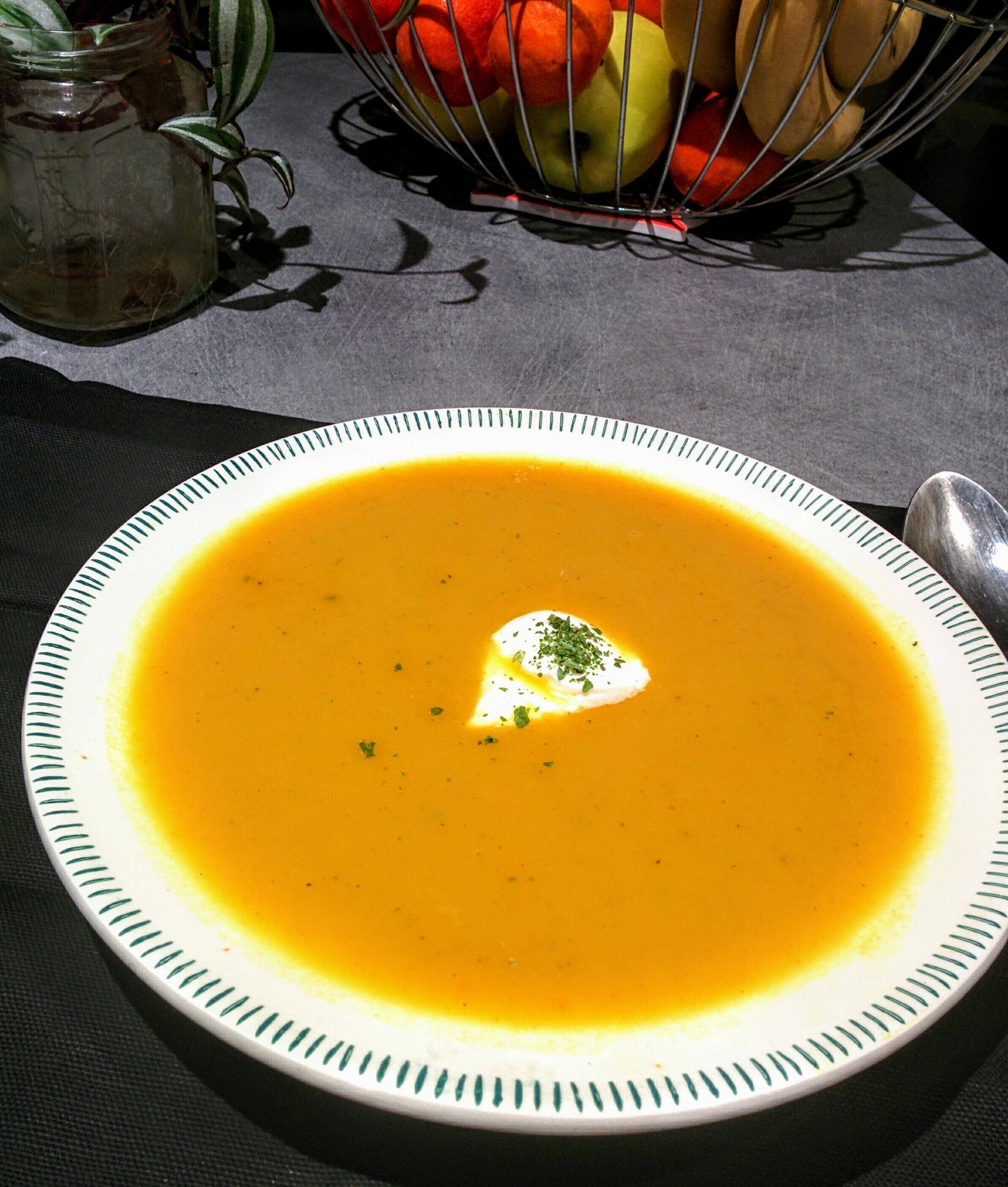 Velouté douceur de carottes et ses légumes - Recette Cookeo | Moulinex