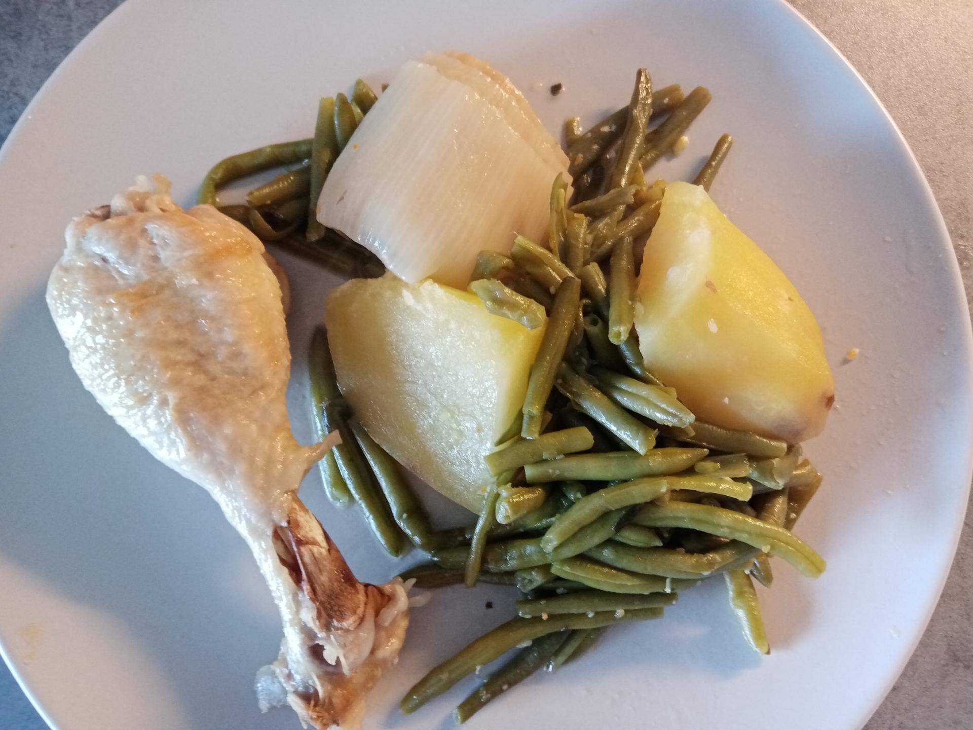 Haricots, patates et pilons de poulet - Recepten Cookeo | Moulinex