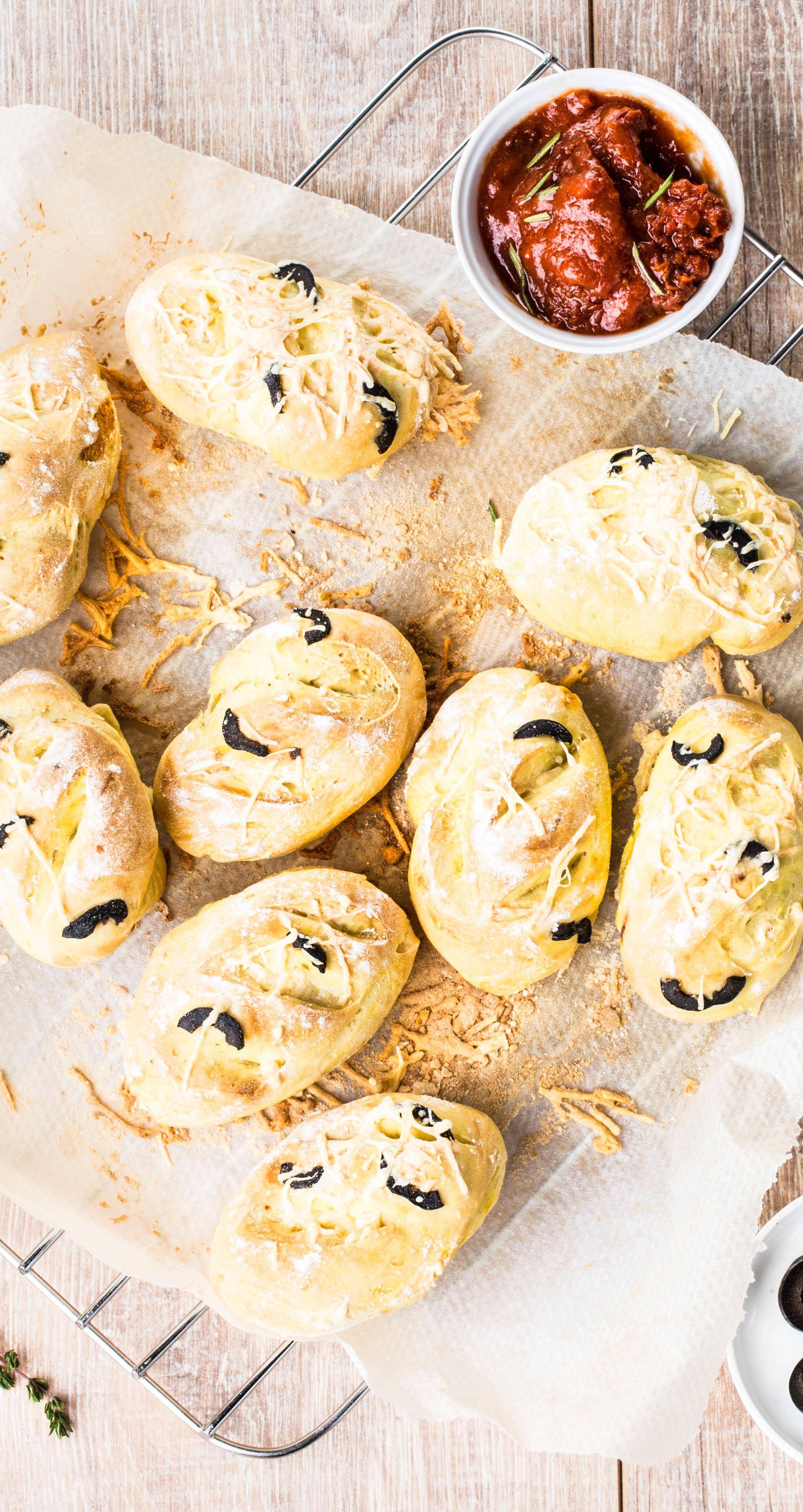 Foccacia à dipper et sauce tomate - Recette Companion Connect | Moulinex