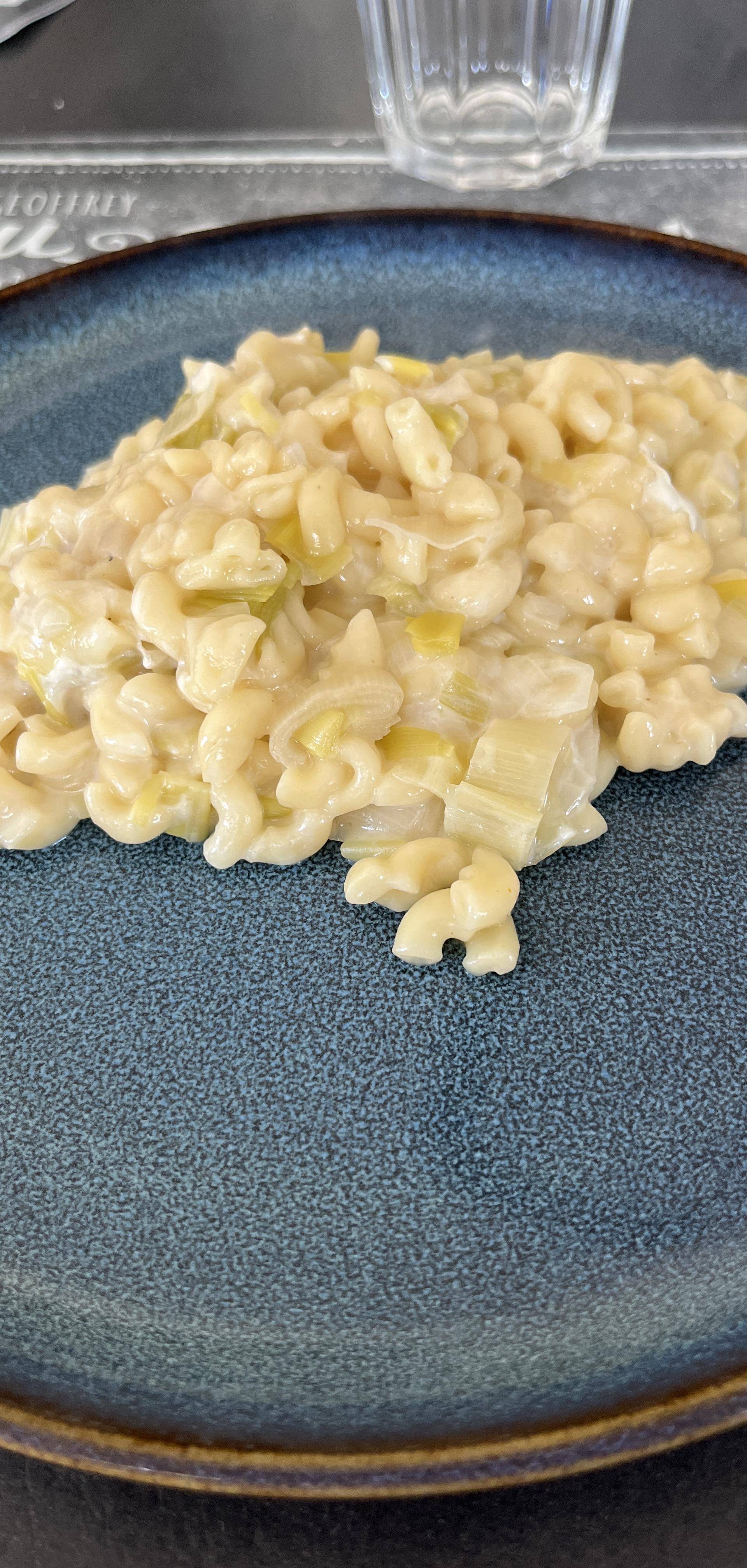 Risotto de coquillettes aux poireaux et fromage frais - Recette Cookeo | Moulinex