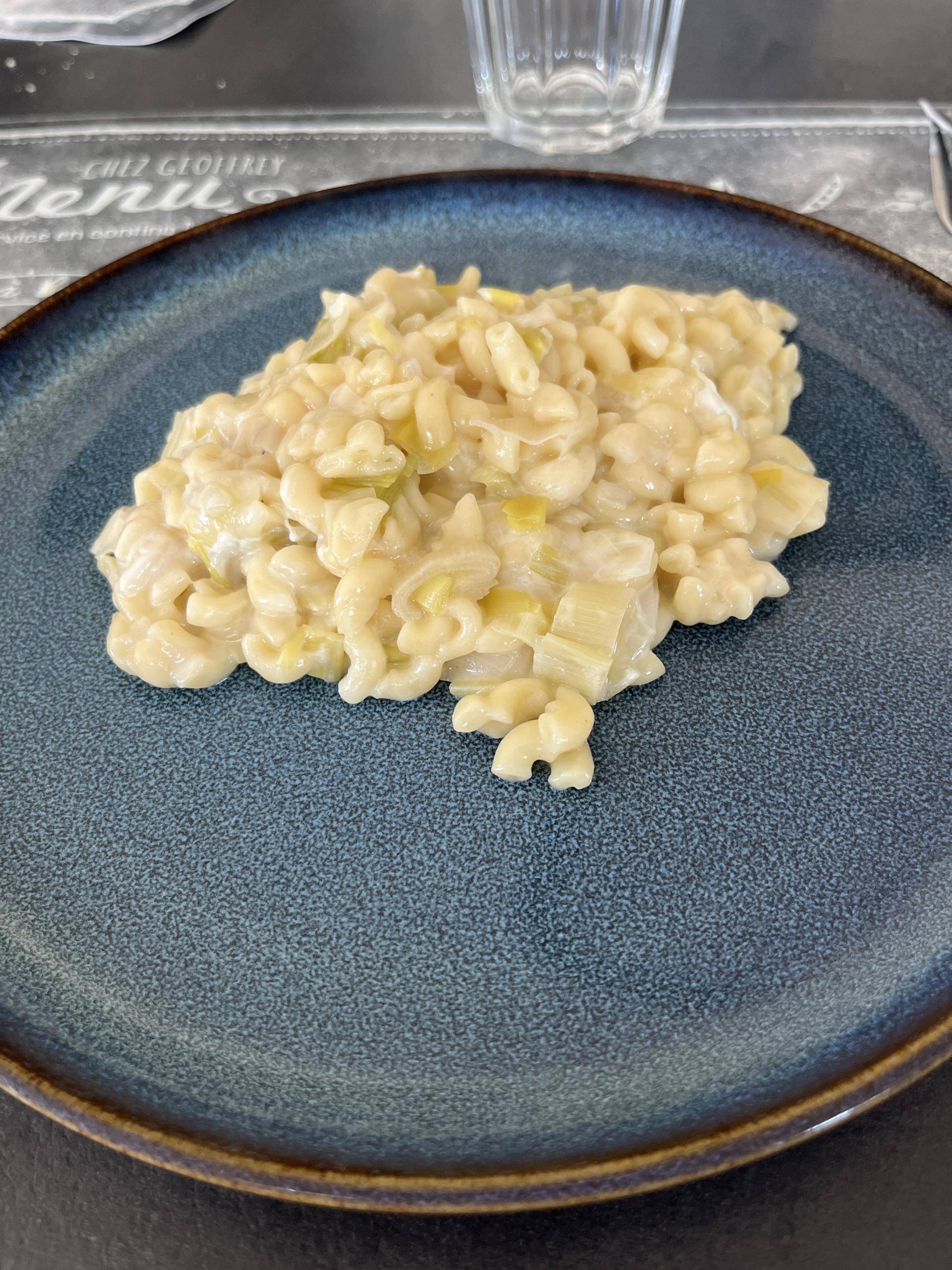 Risotto de coquillettes aux poireaux et fromage frais - Recette Cookeo | Moulinex