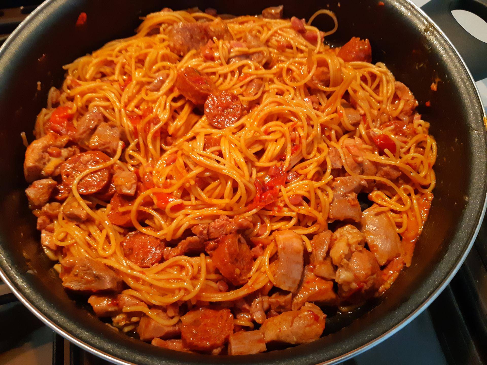 Marmite espagnole au spaghettis - Recepten Cookeo | Moulinex