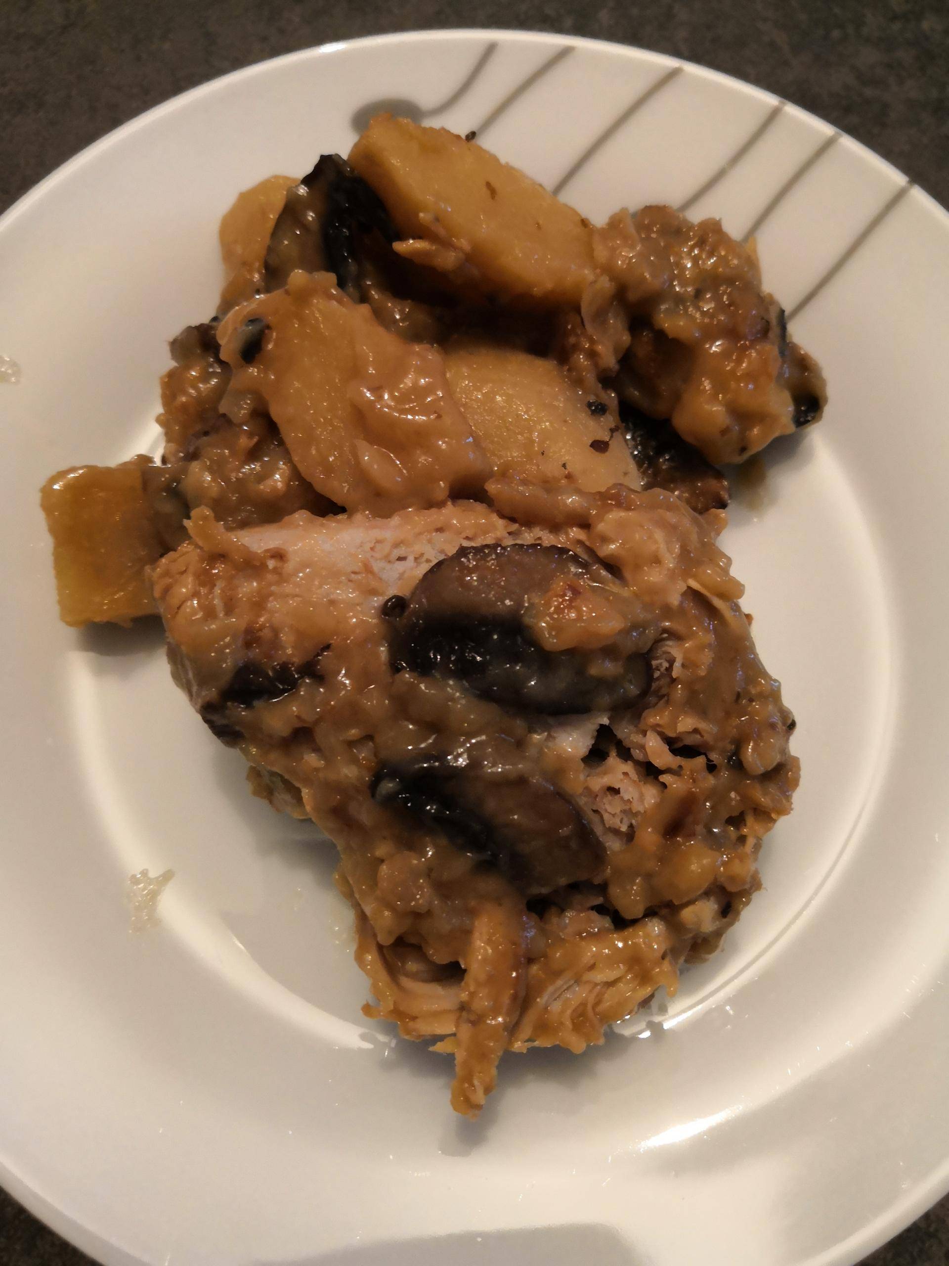 RÔTI DE VEAU AUX CHAMPIGNONS ET POMMES DE TERRE - Recepten Cookeo | Moulinex