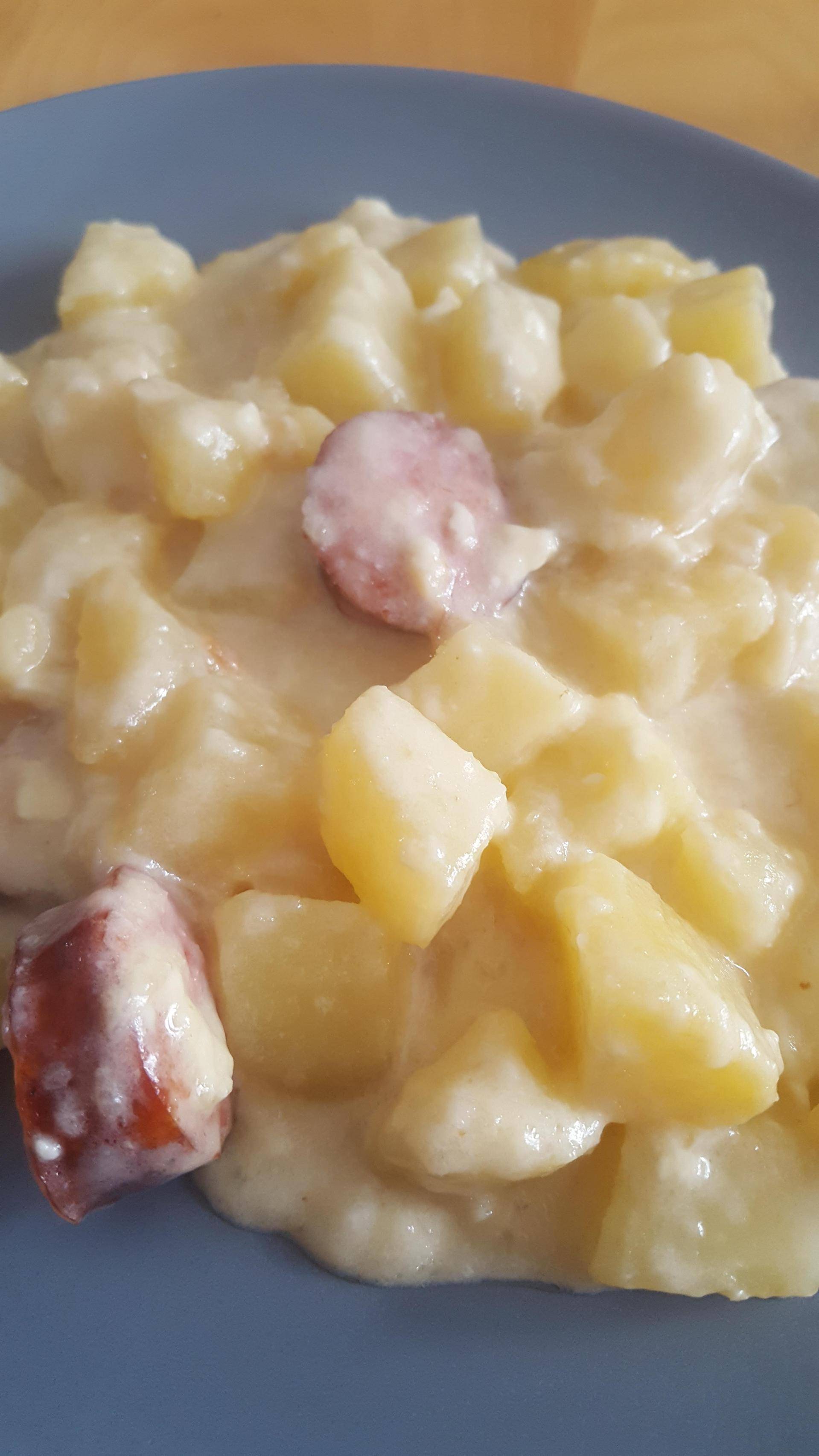 Tartiflette aux saucisses de Montbéliard - Recepten Cookeo | Moulinex