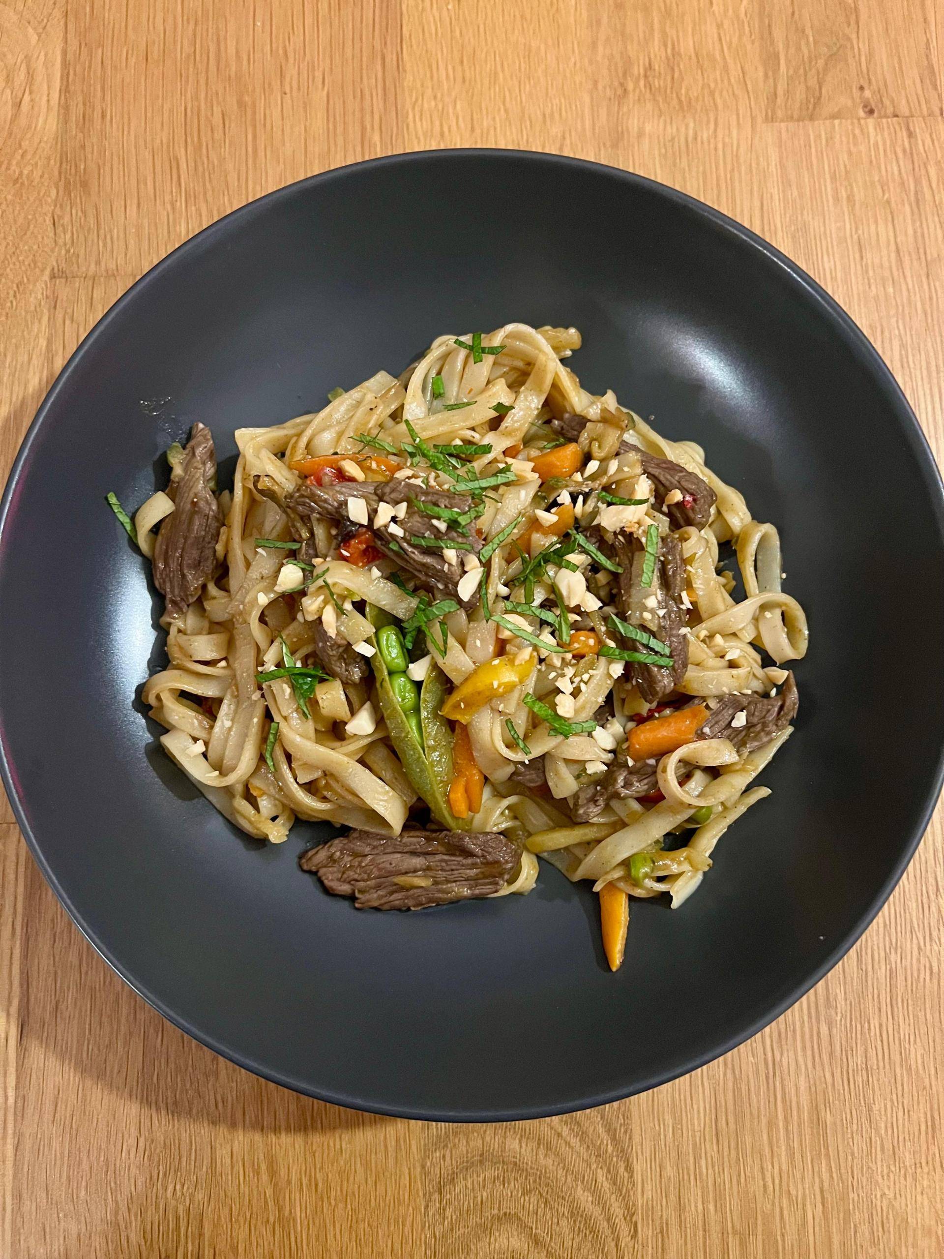 Wok thaï bavette & nouilles - Recette Cookeo | Moulinex