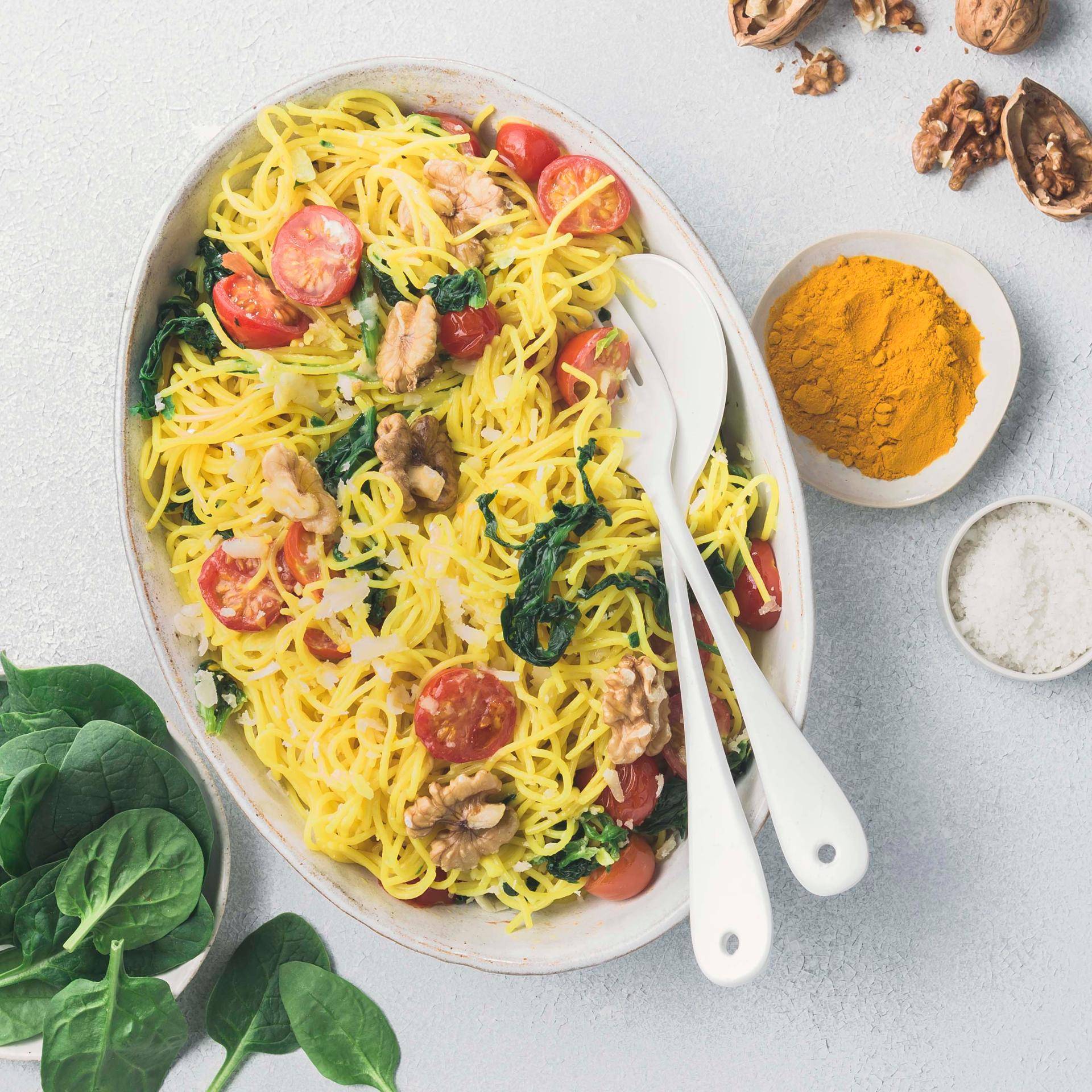 Spaghettis au curcuma et épinards frais - Recette Companion | Moulinex