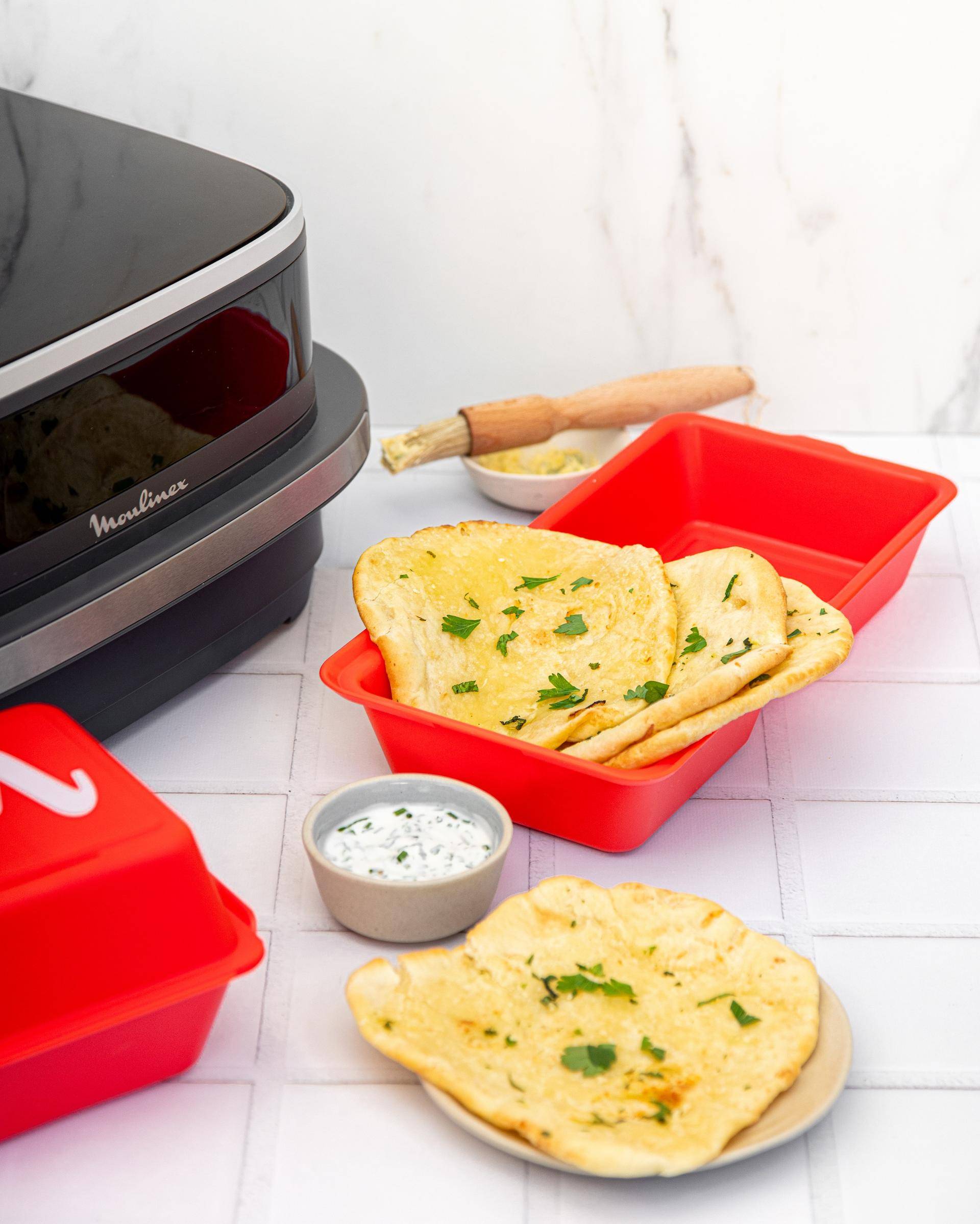 Naan fromage, beurre d’ail persillé - Recette Easy Fry XL Surface | Moulinex