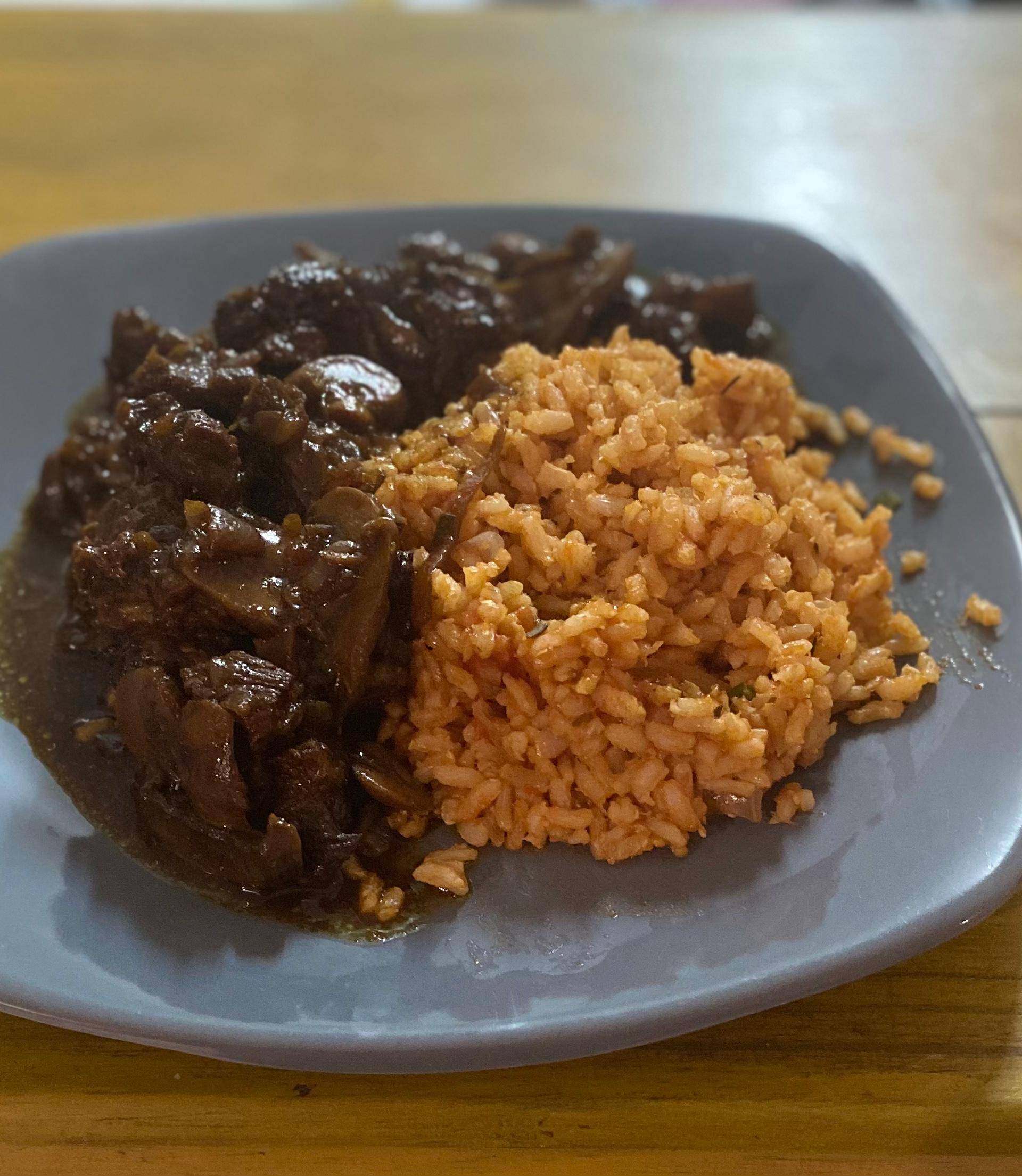 Riz à là tomates avec son Sauté de bœuf sauce champignons - Recette Cookeo | Moulinex