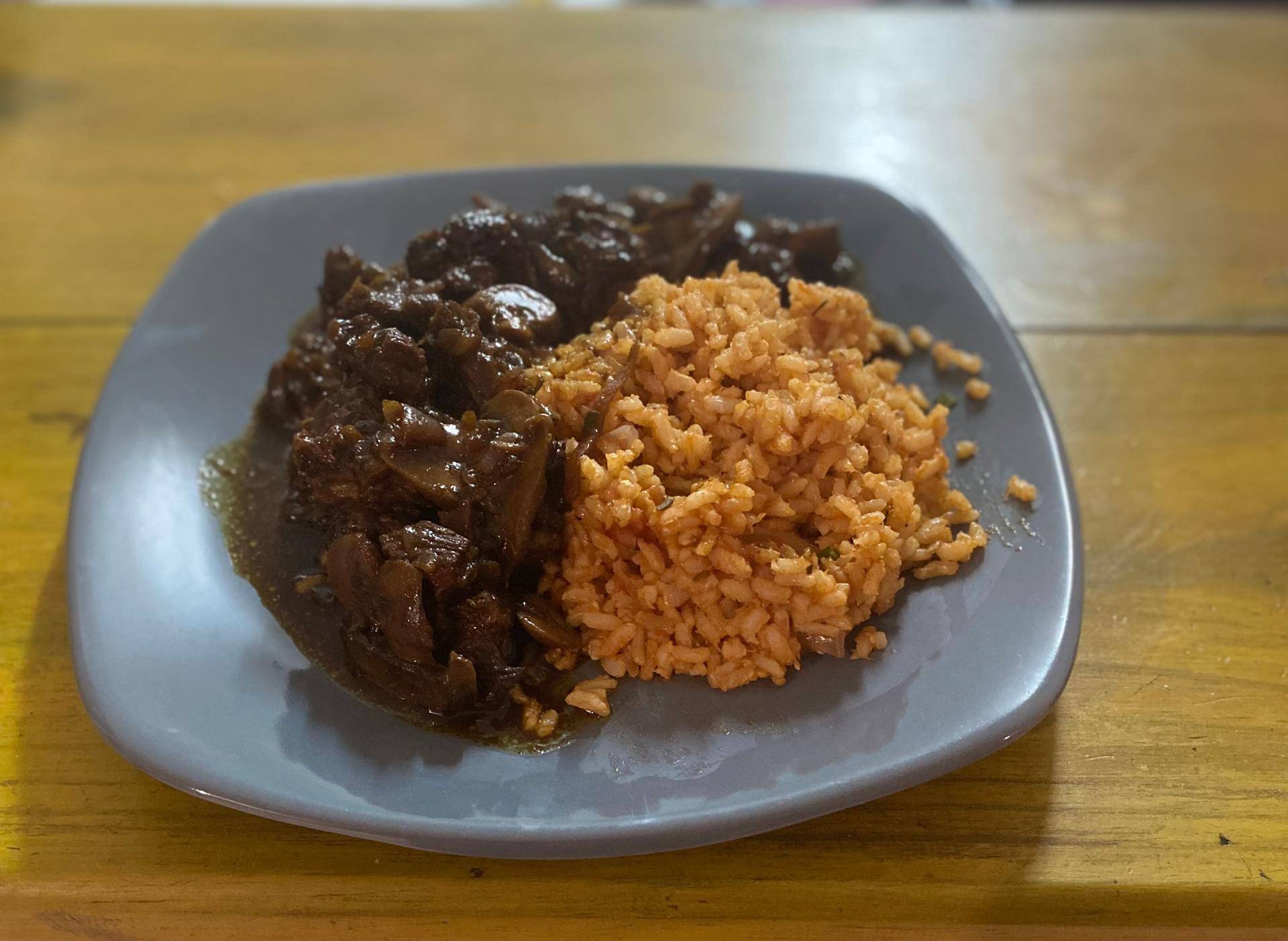 Riz à là tomates avec son Sauté de bœuf sauce champignons - Recette Cookeo | Moulinex