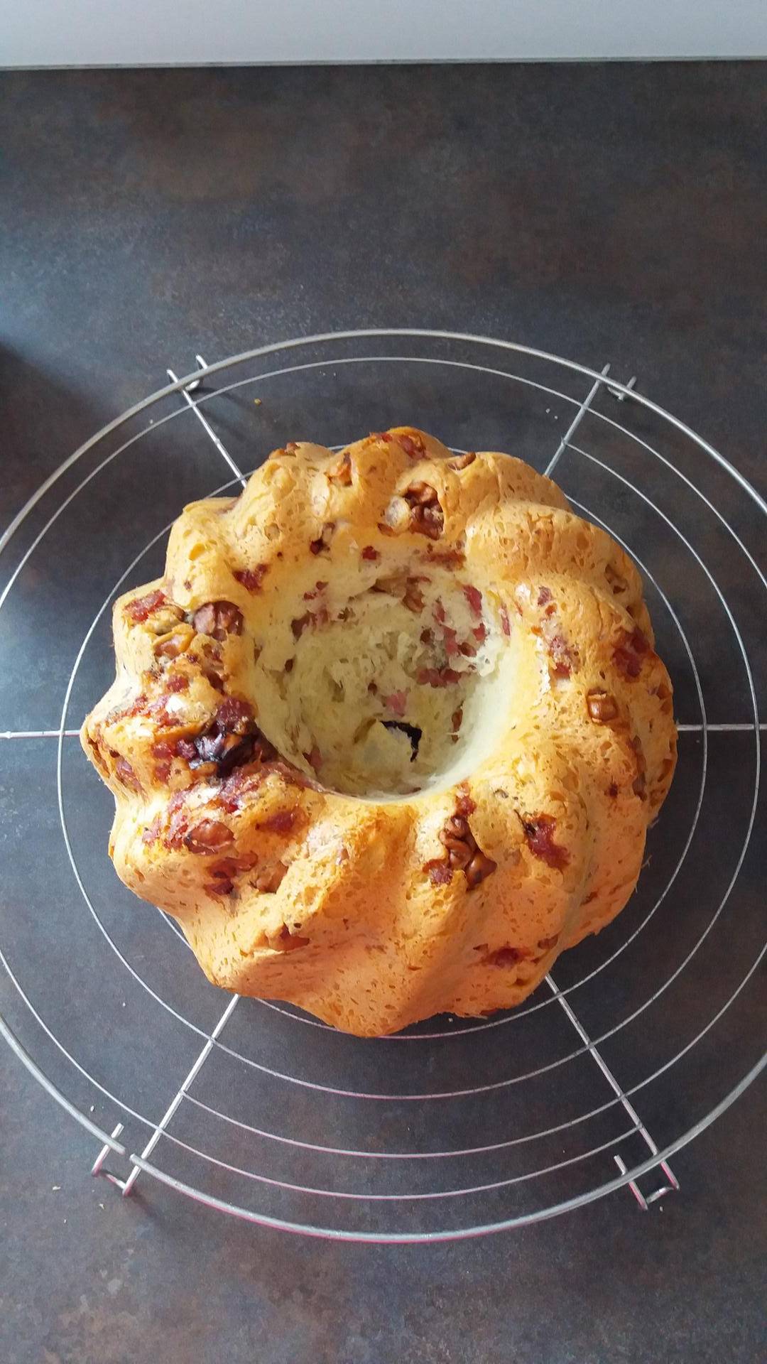 Kougelhopf aux noix et aux lardons - Recepten Companion XL | Moulinex