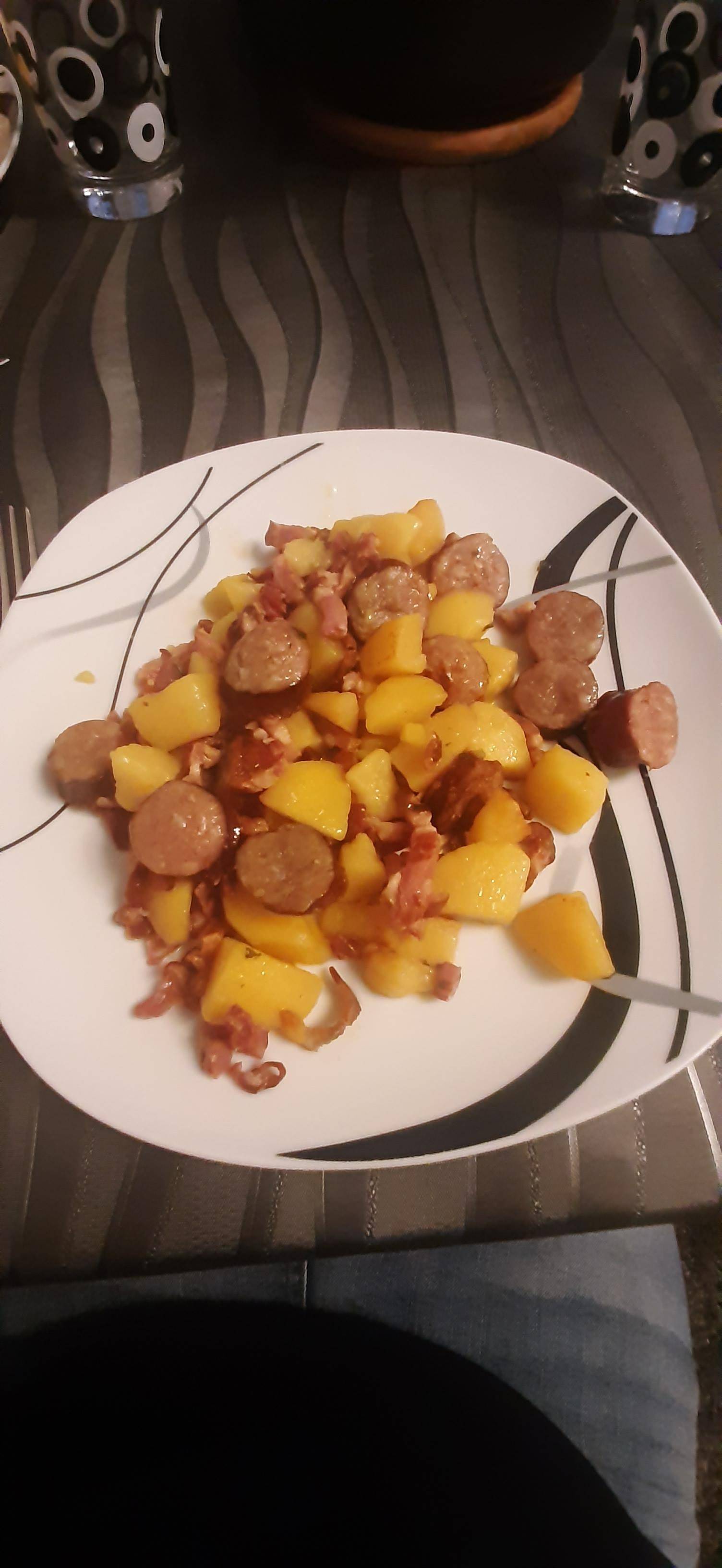 Pomme de terre saucisses Fumées et Lardons - Recepten Cookeo | Moulinex