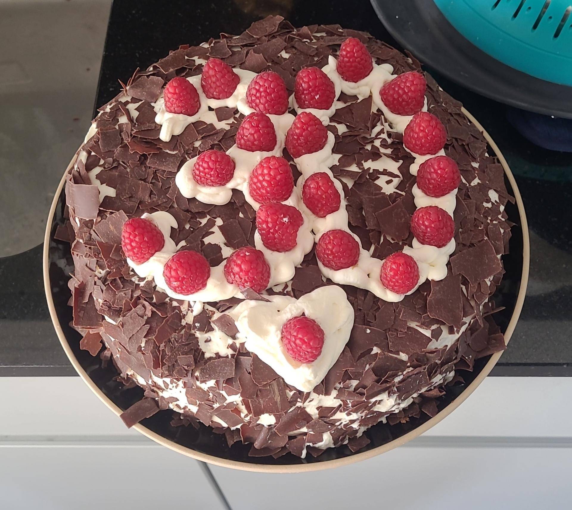 Forêt noire aux framboises - Recette Companion Connect XL | Moulinex