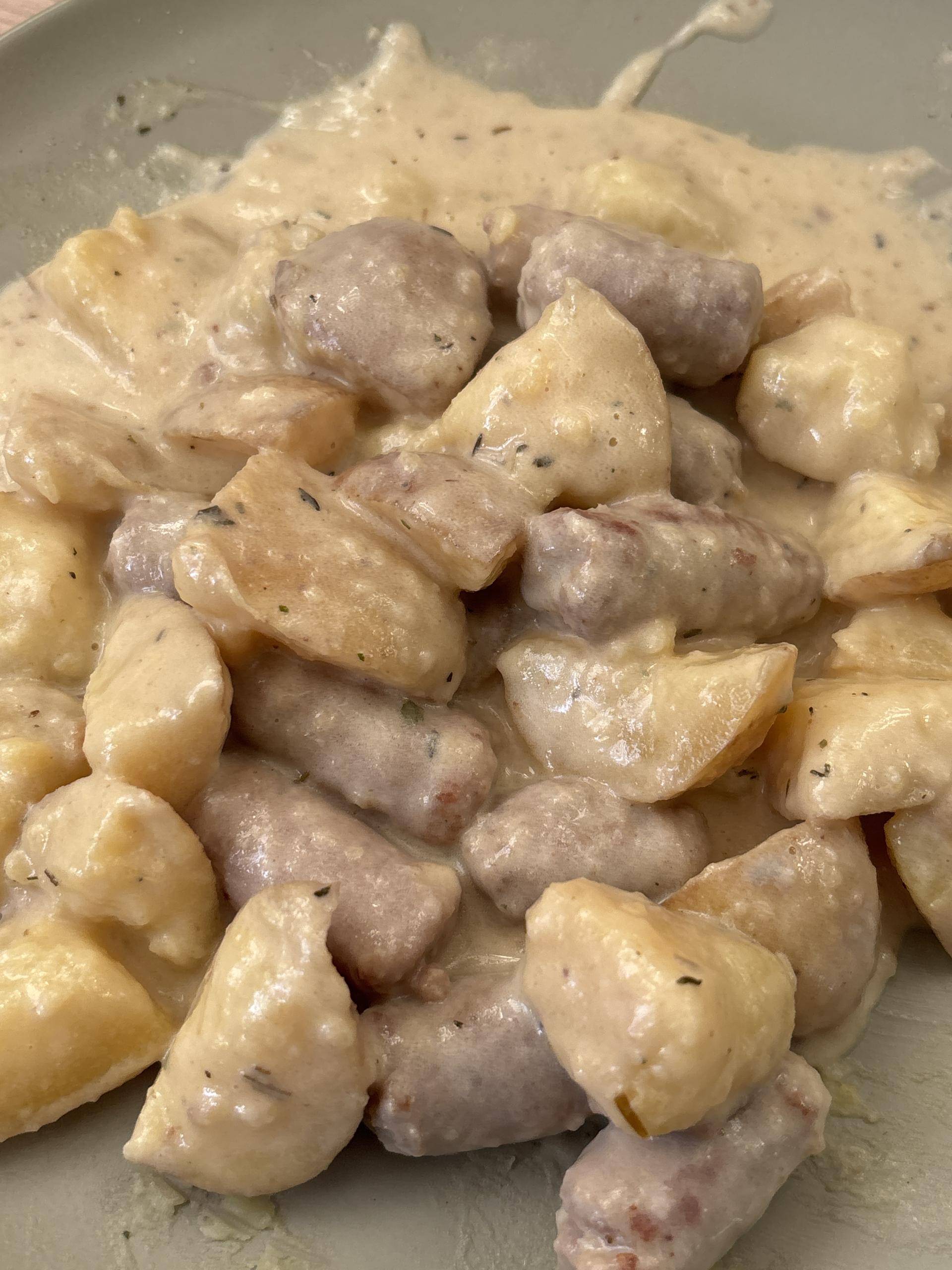 Poêlée de pommes de terre et chipolatas crémeuse - Recette Cookeo 10in1 | Moulinex
