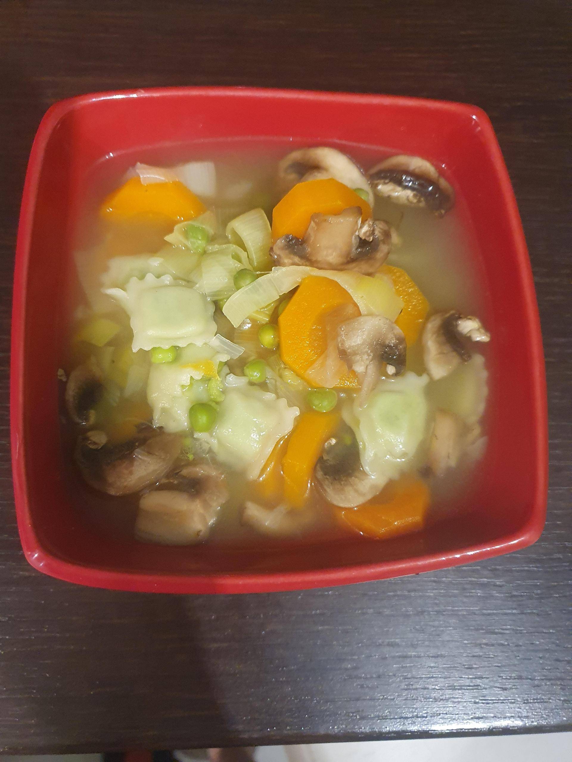 Bouillon de légumes aux ravioles - Recepten Companion Connect XL | Moulinex