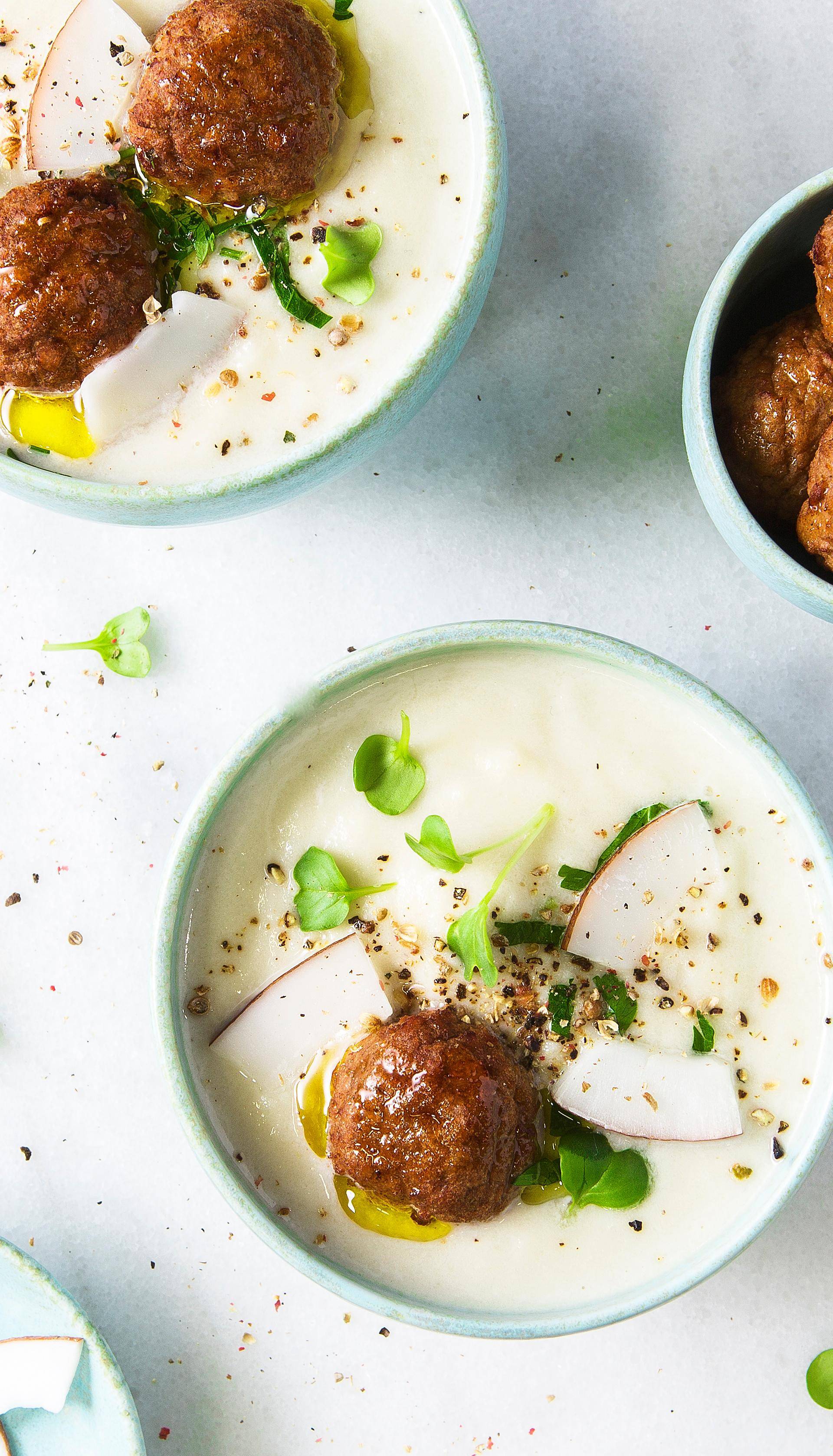 Velouté de chou-fleur au lait de coco et boulettes de légumes - Recette Companion | Moulinex