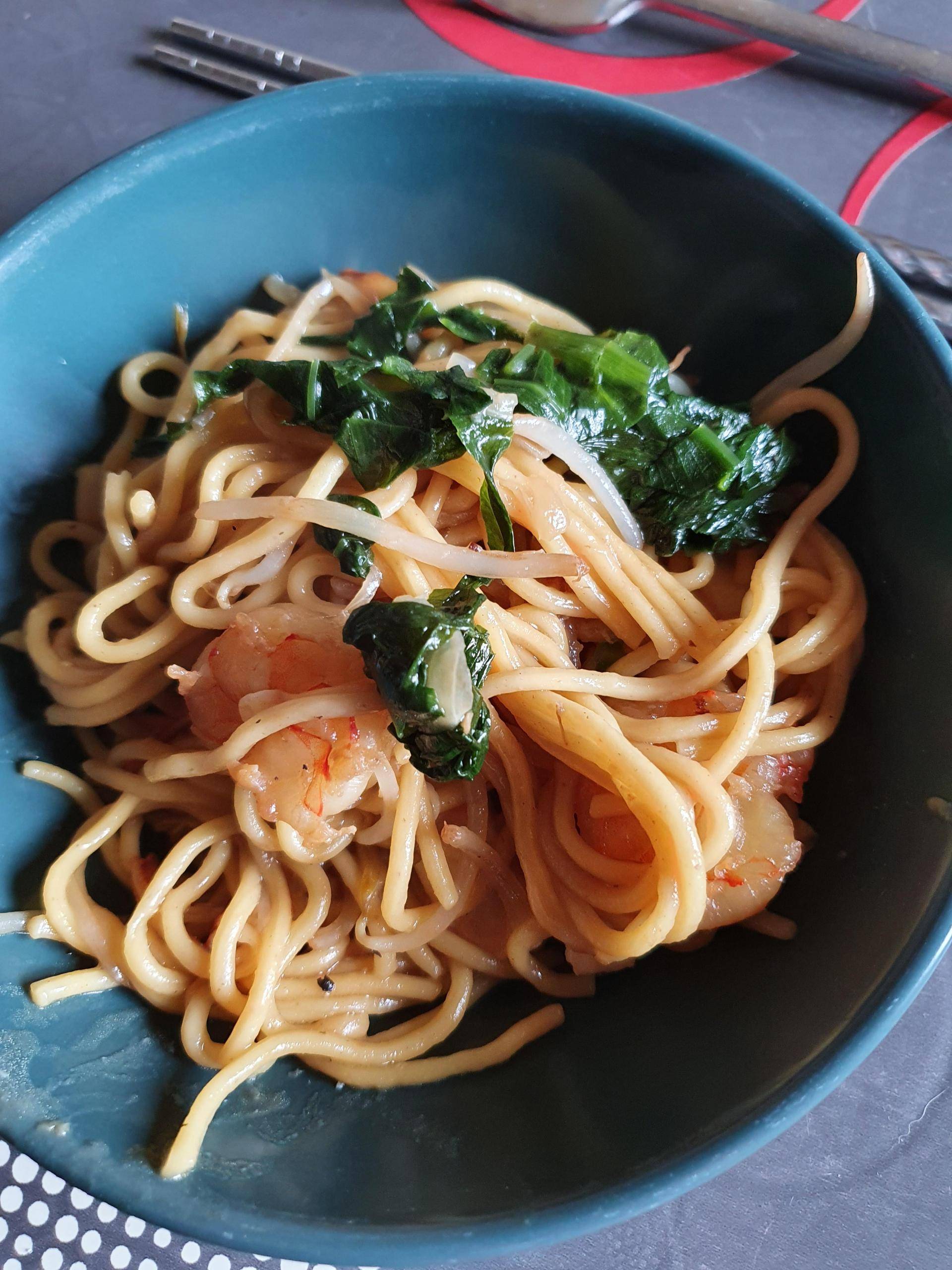 Nouilles sauté au scampis et germes de soja - Recepten Cookeo | Moulinex