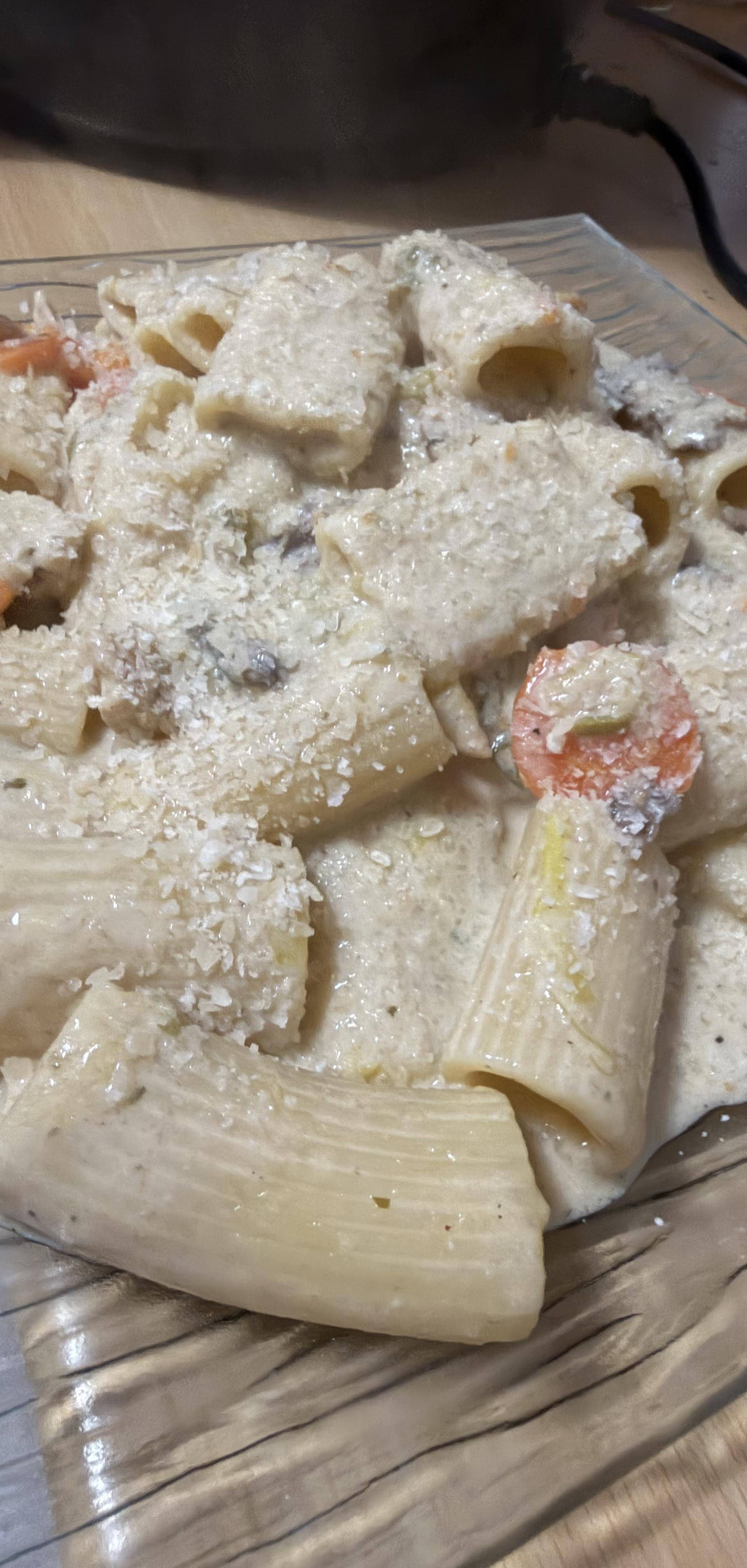 Rigatoni, poulet et légumes sauce Alfredo au Boursin - Recette Cookeo | Moulinex