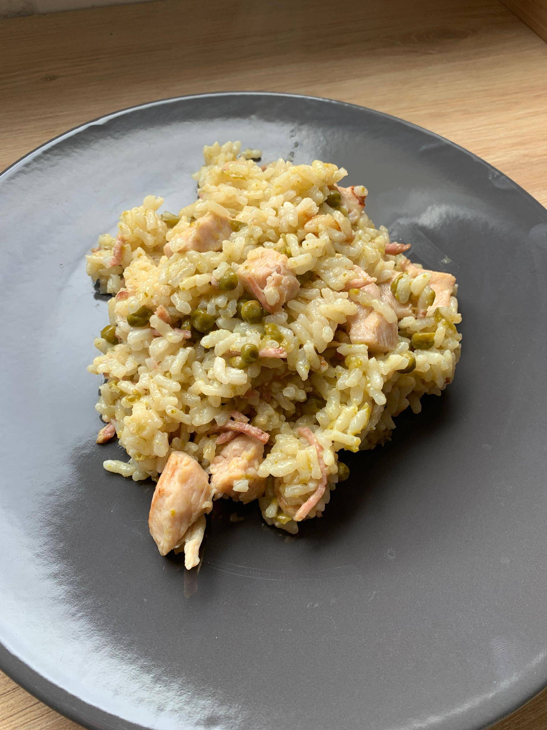 Risotto au poulet, allumettes de jambon et petits pois - Recepten Cookeo | Moulinex