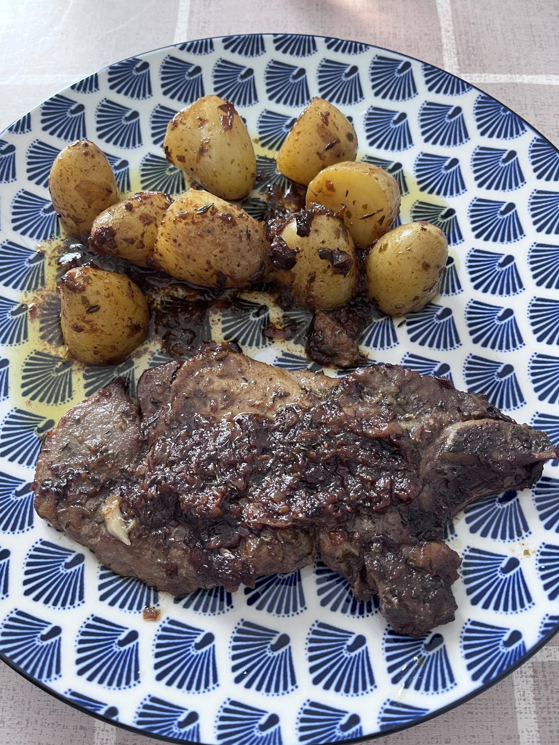 Côtes de porc et pommes de terre grenailles - Recette Cookeo | Moulinex