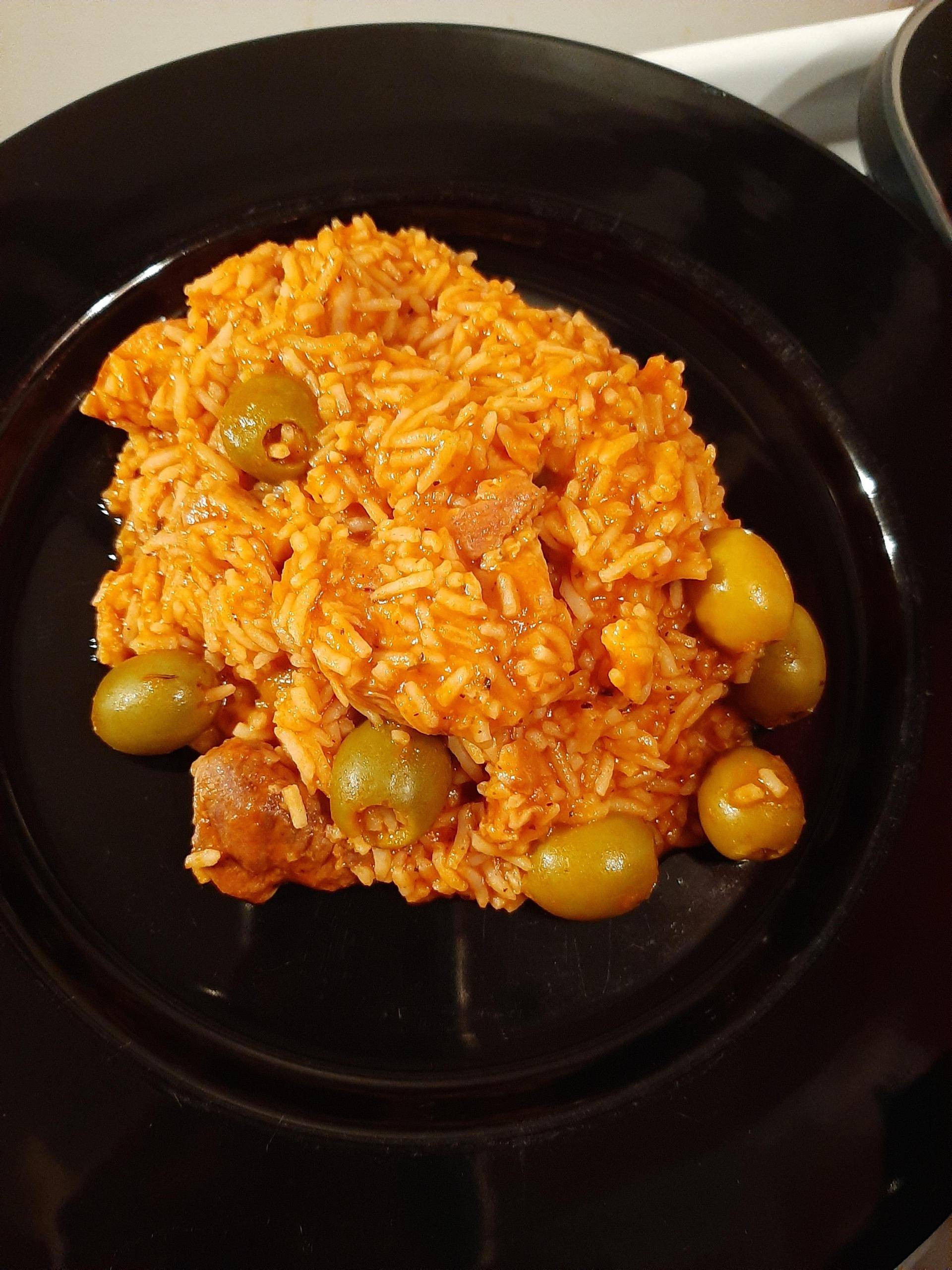 Sauté de poulet aux olives servi avec du riz - Recepten Cookeo | Moulinex