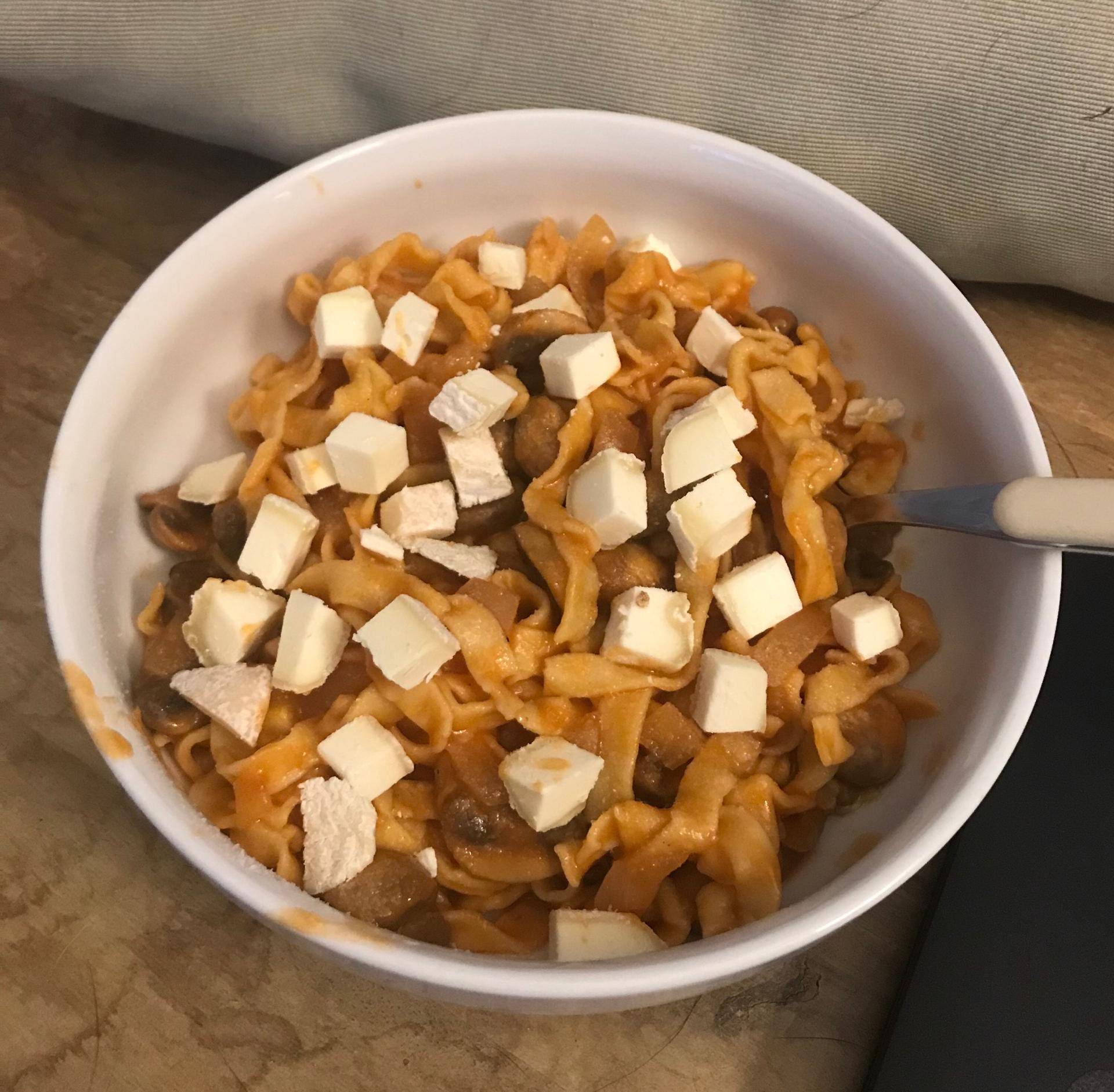 Quitoque - Fettuccine fraîches aux champignons et crottin de chèvre - Recepten Cookeo | Moulinex