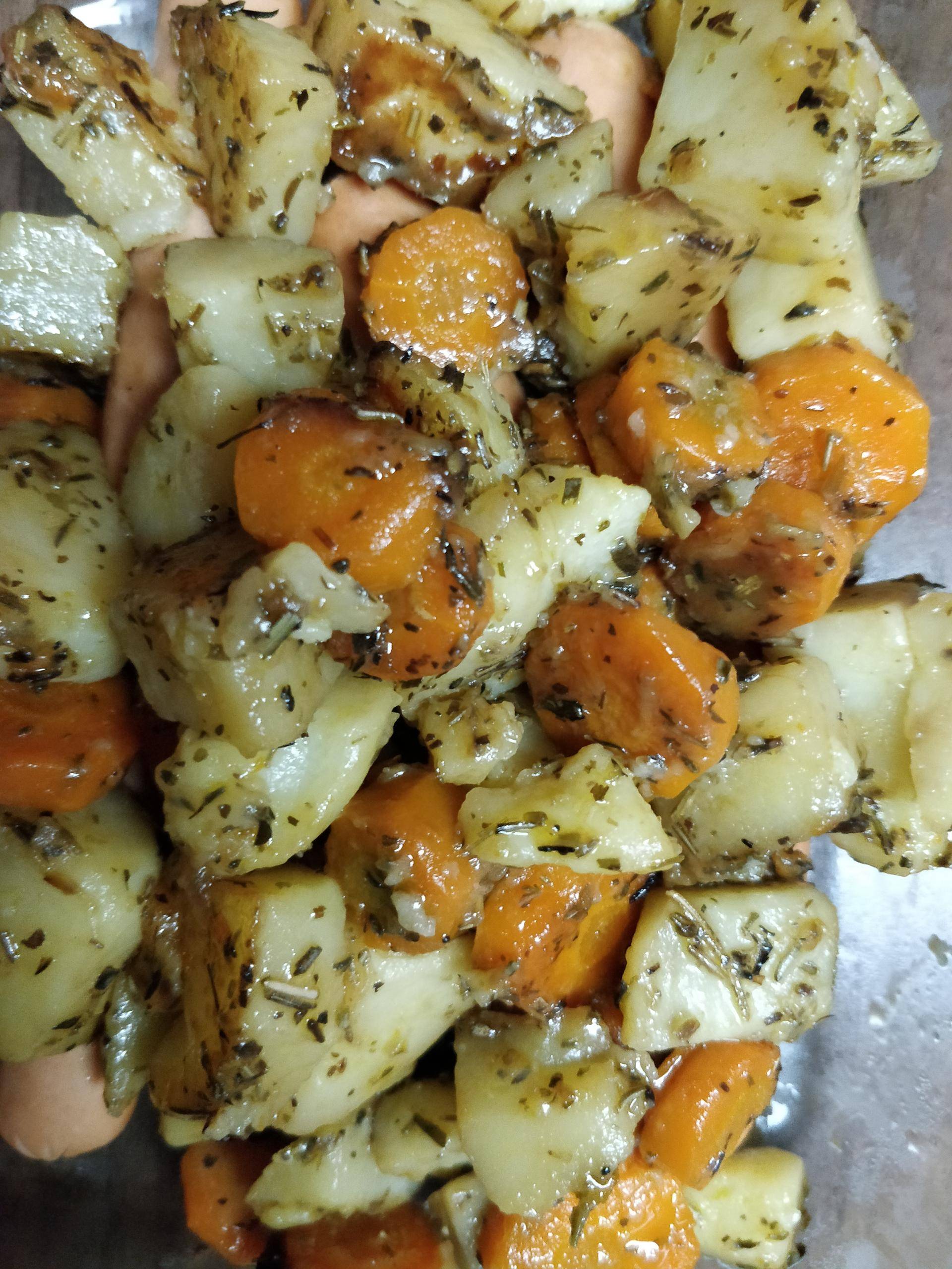 Pommes de terre et carottes rissolées - Recette Cookeo V3 | Moulinex