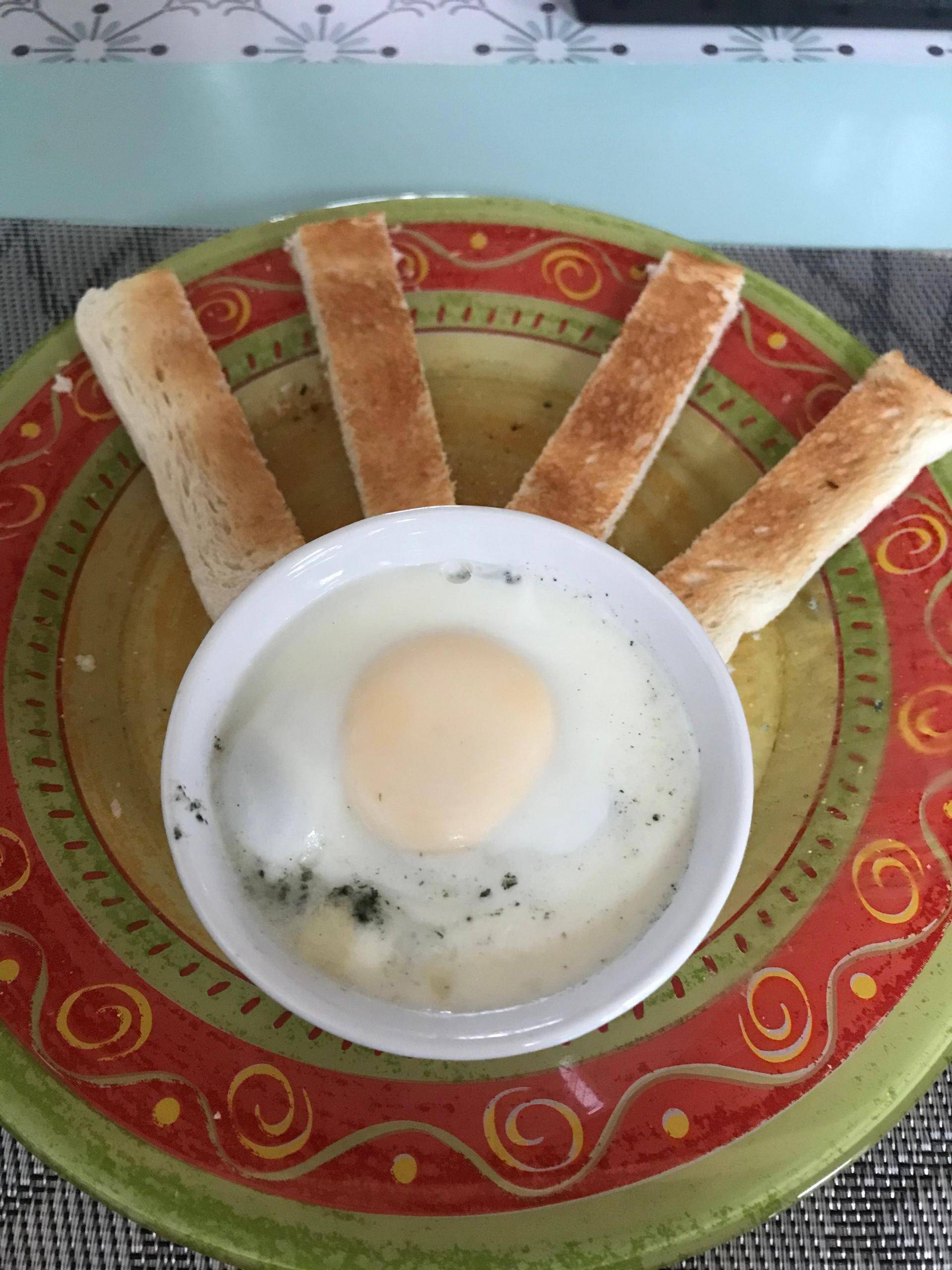 Œuf cocotte jambon-roquefort - Recette Cookeo | Moulinex