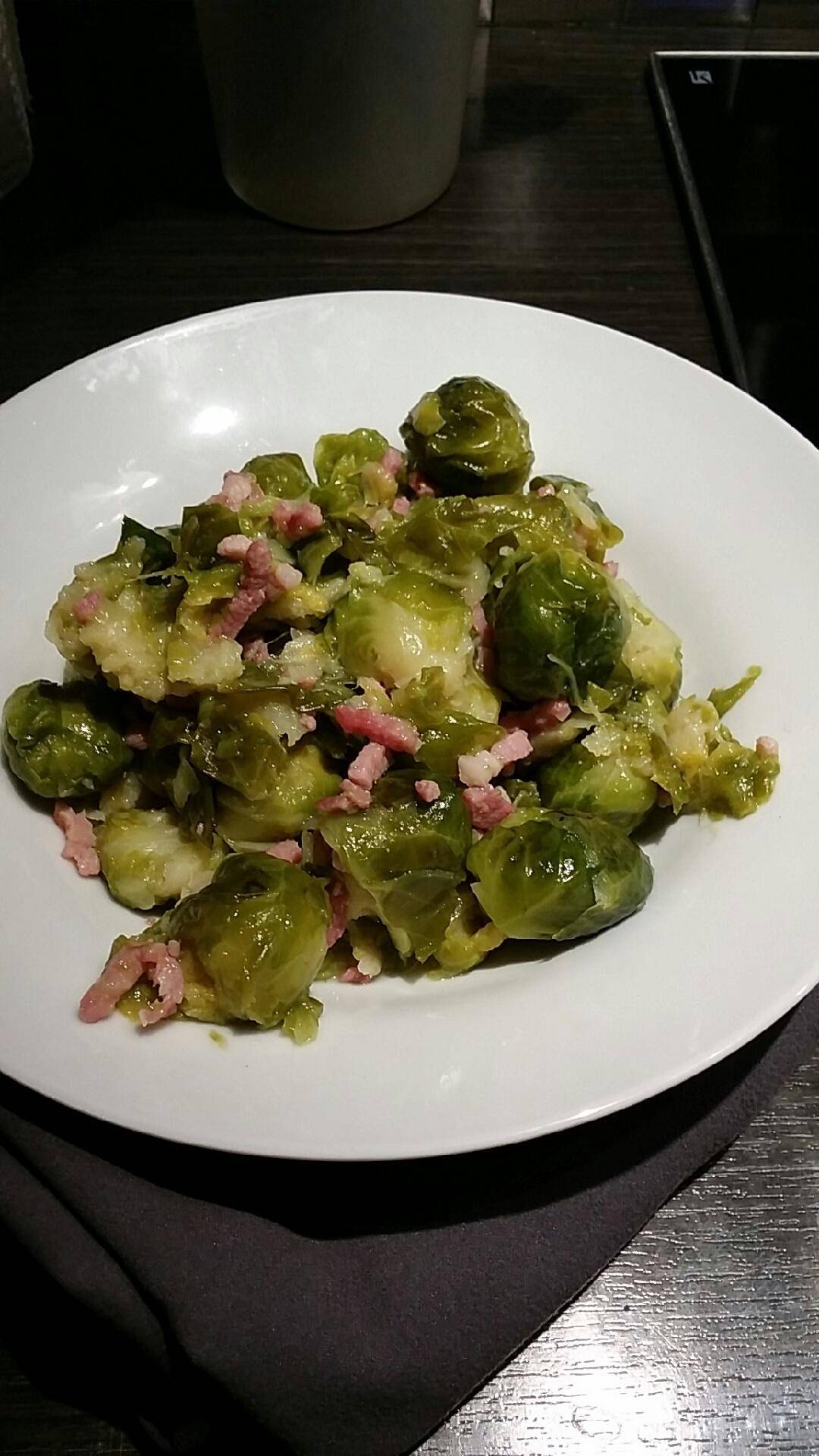 Choux de Bruxelles au vin blanc et aux lardons - Recepten Cookeo | Moulinex