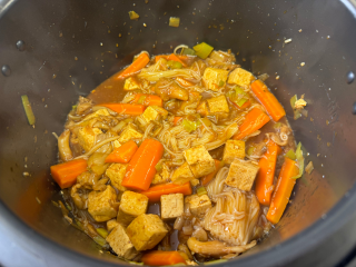Pad thaÏ végétarien au tofu mariné - Recette Cookeo V3 | Moulinex