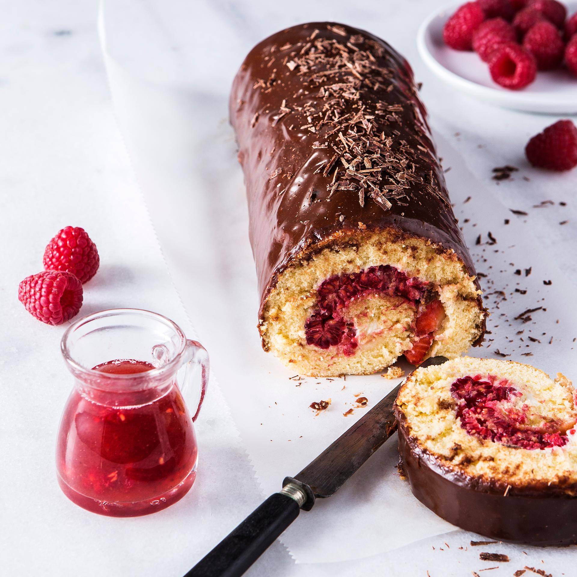 Roulé fraises framboises et chocolat caramel - Recepten Companion | Moulinex