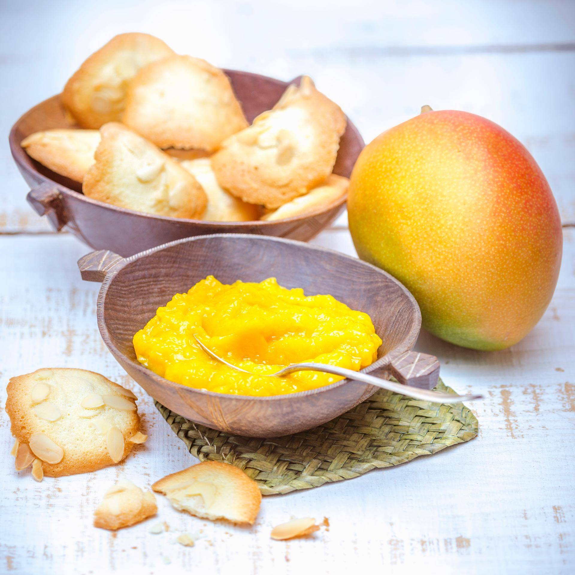 Compote de mangues et tuiles aux amandes - Recepten Companion Connect | Moulinex