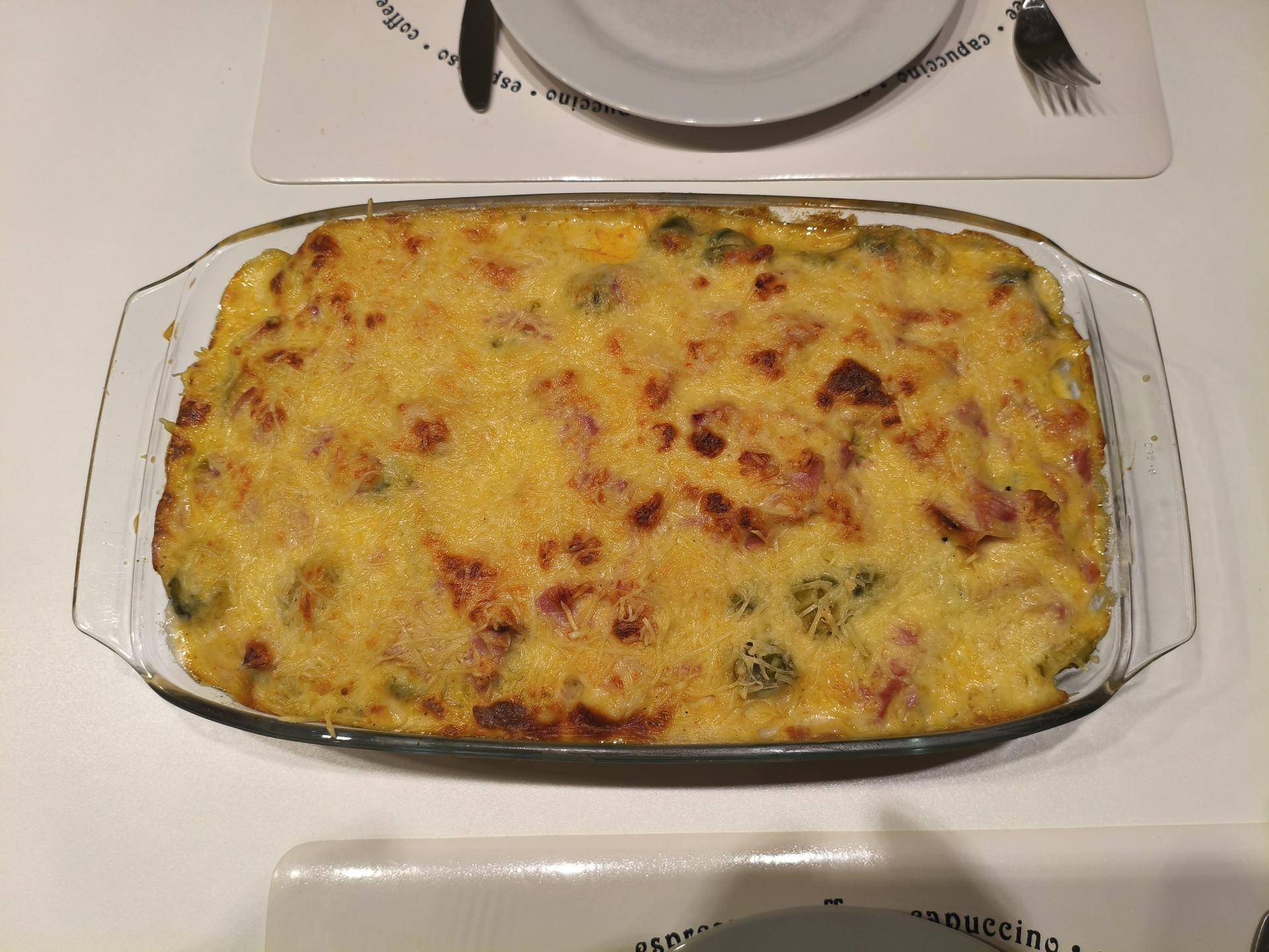 Spruitjes met kaassaus en spekjes in de oven - Recepten Cookeo | Moulinex