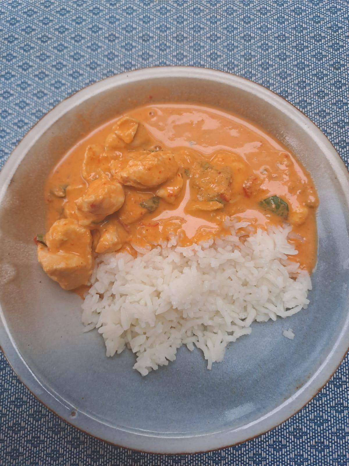 Émincé de poulet curry sauce lait de coco - Recette Companion Connect XL | Moulinex