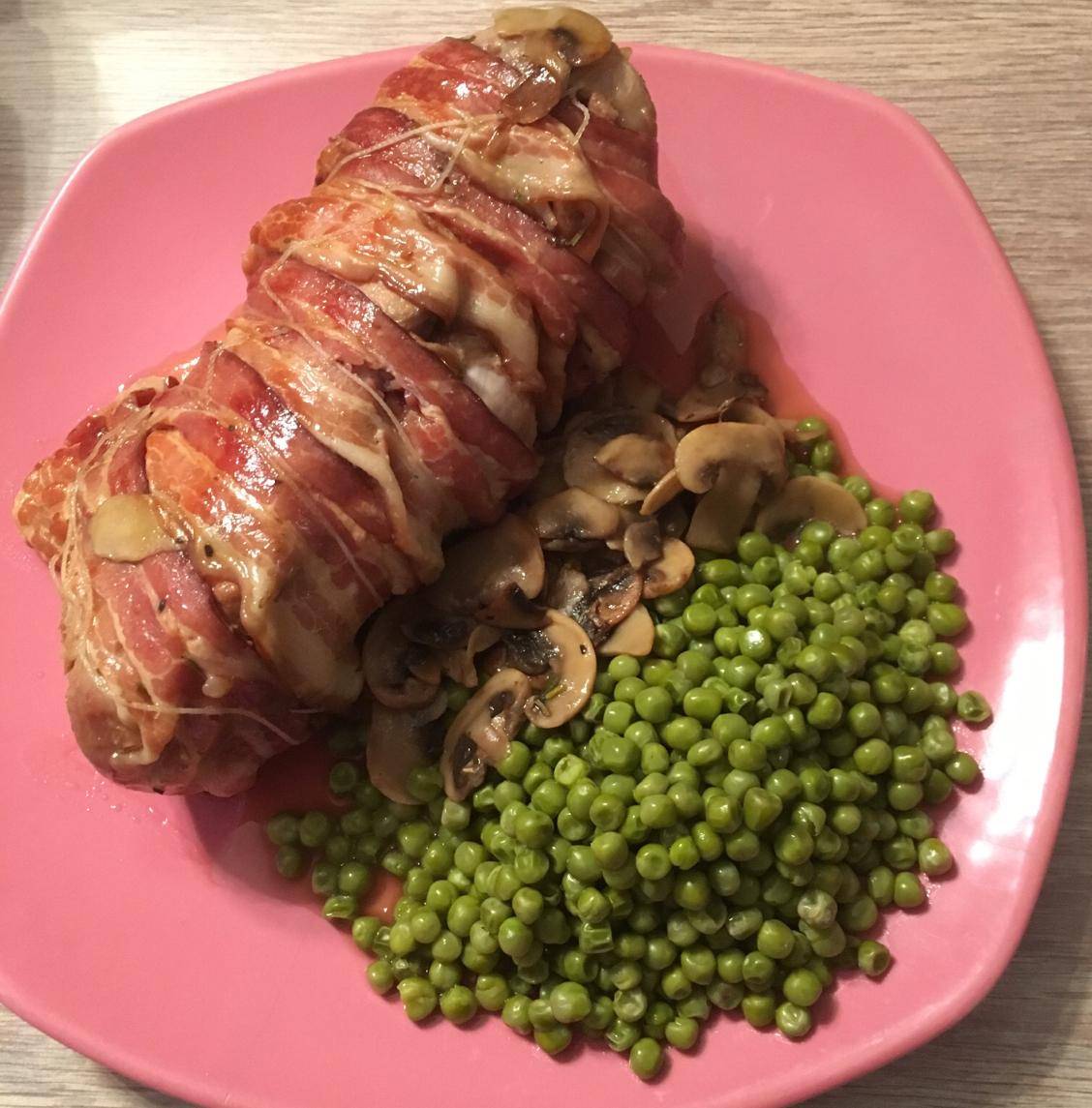 Filets mignon lardés aux champignons et petits pois - Recepten Cookeo | Moulinex