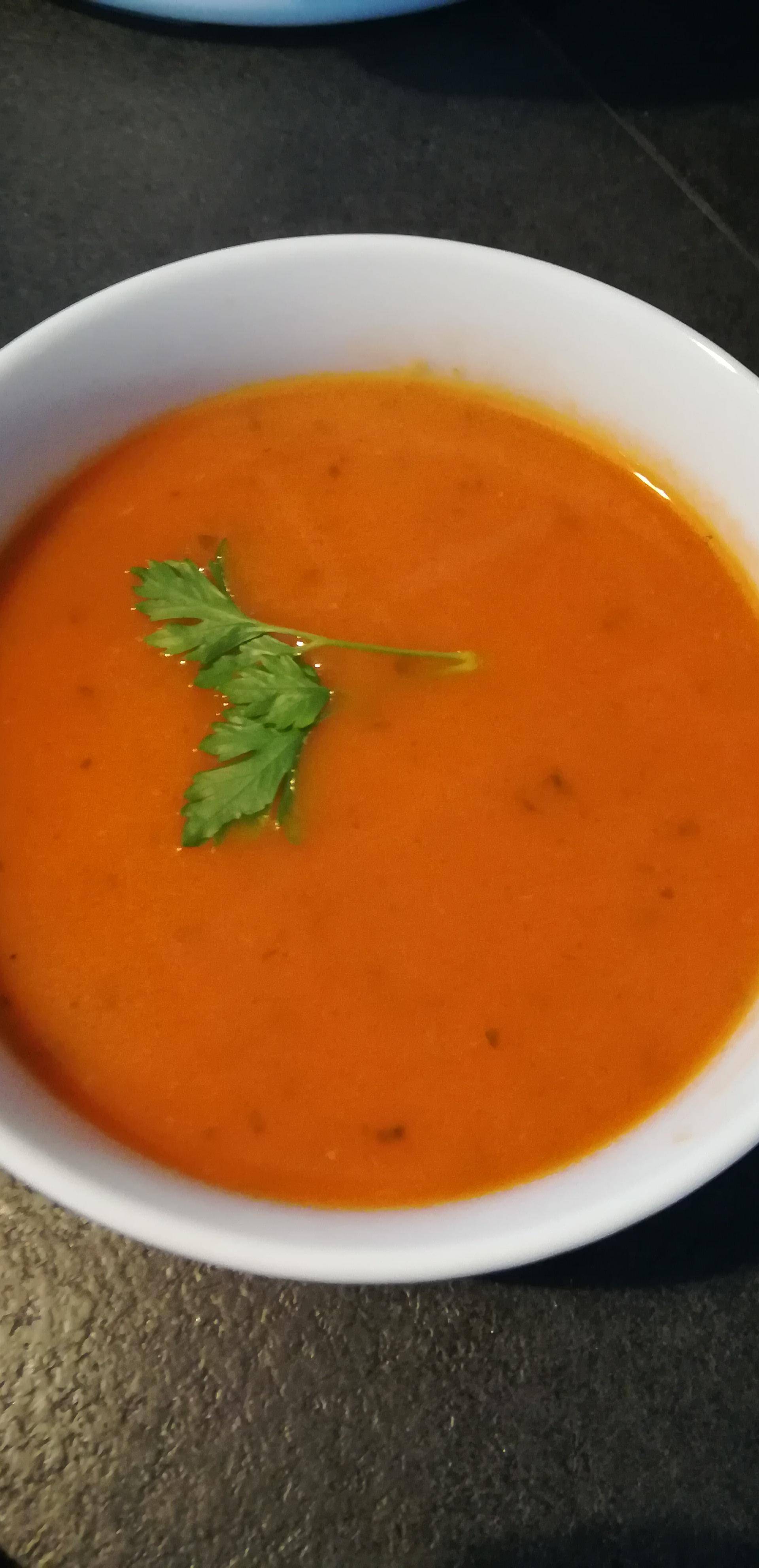 Soupe tomate céleri - Recette Companion XL | Moulinex