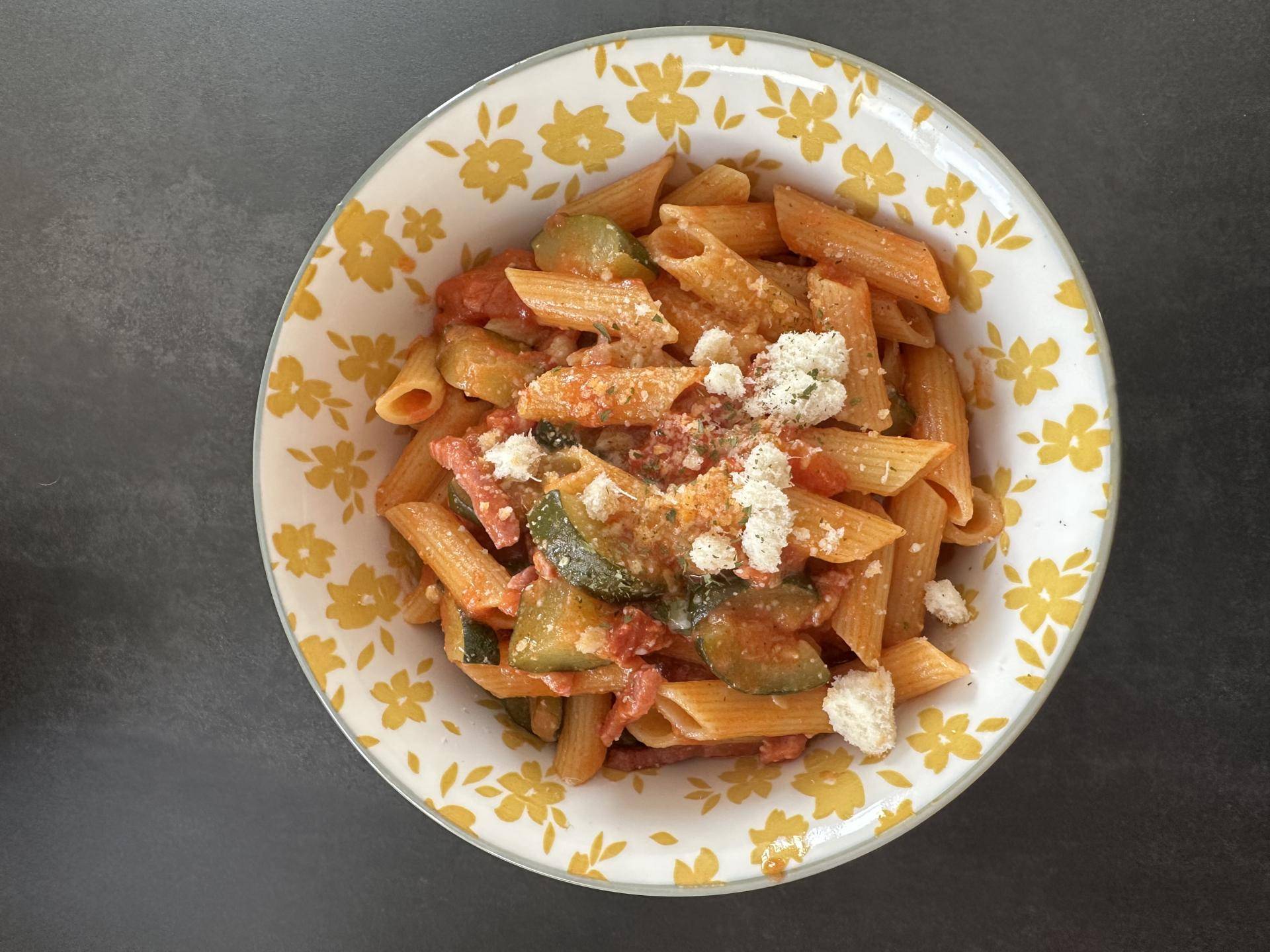 Pâtes lardons courgettes tomates - Recette Cookeo | Moulinex