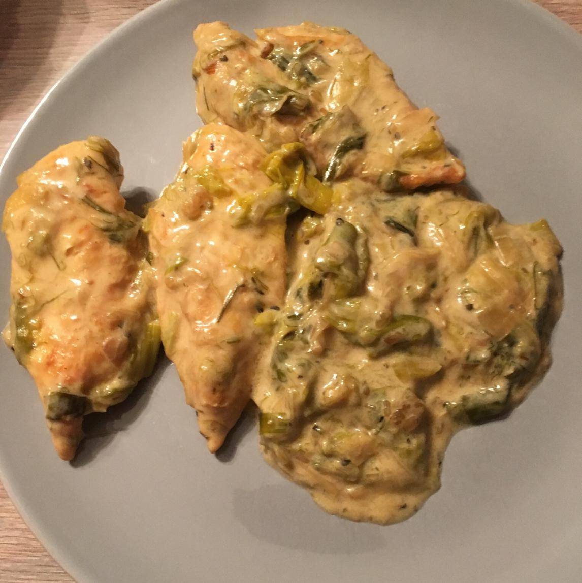 Filets de poulet à la crème de poireaux - Recepten Cookeo | Moulinex