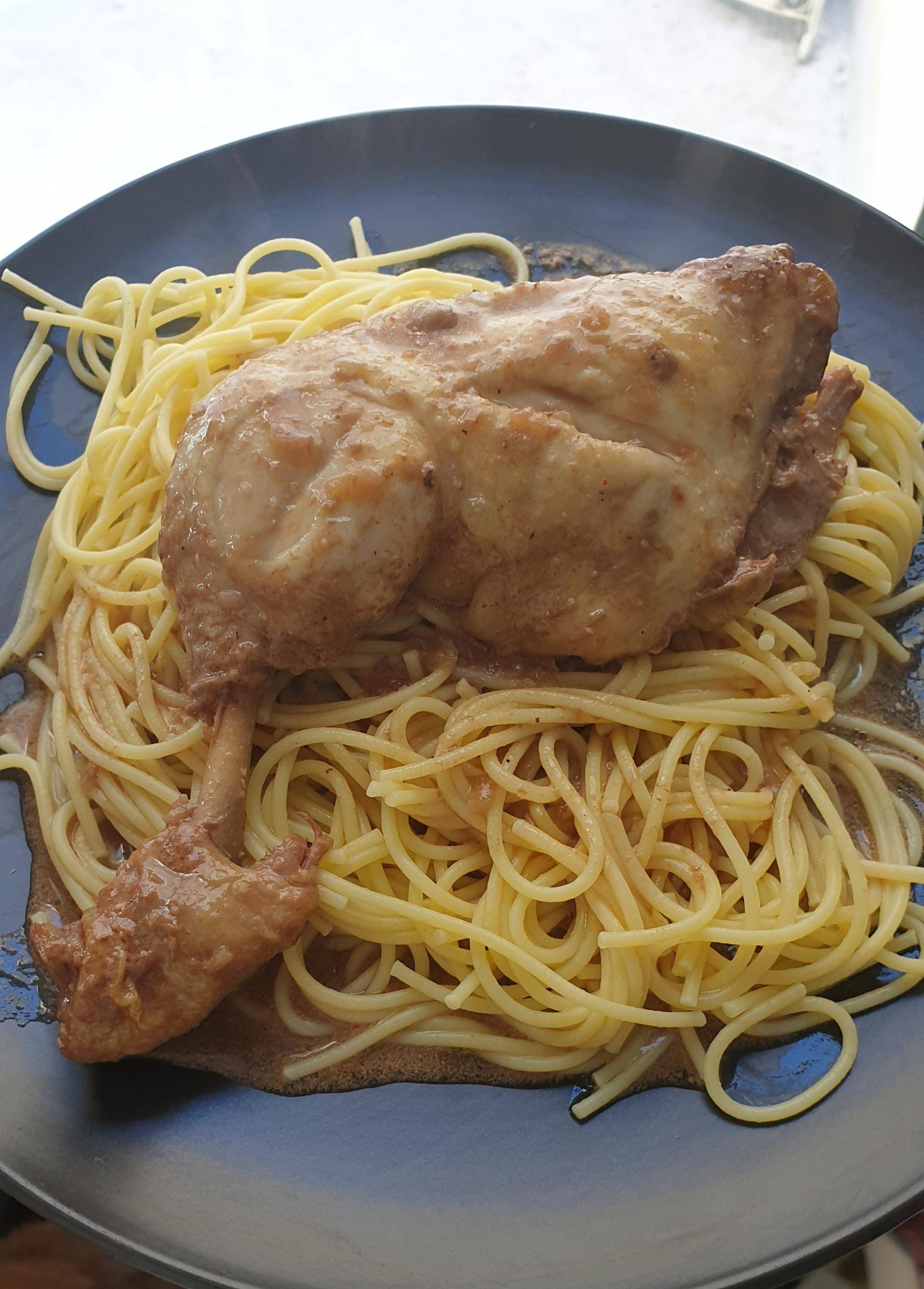 Cuisse de poulet sauce vin rouge - Recepten Cookeo | Moulinex