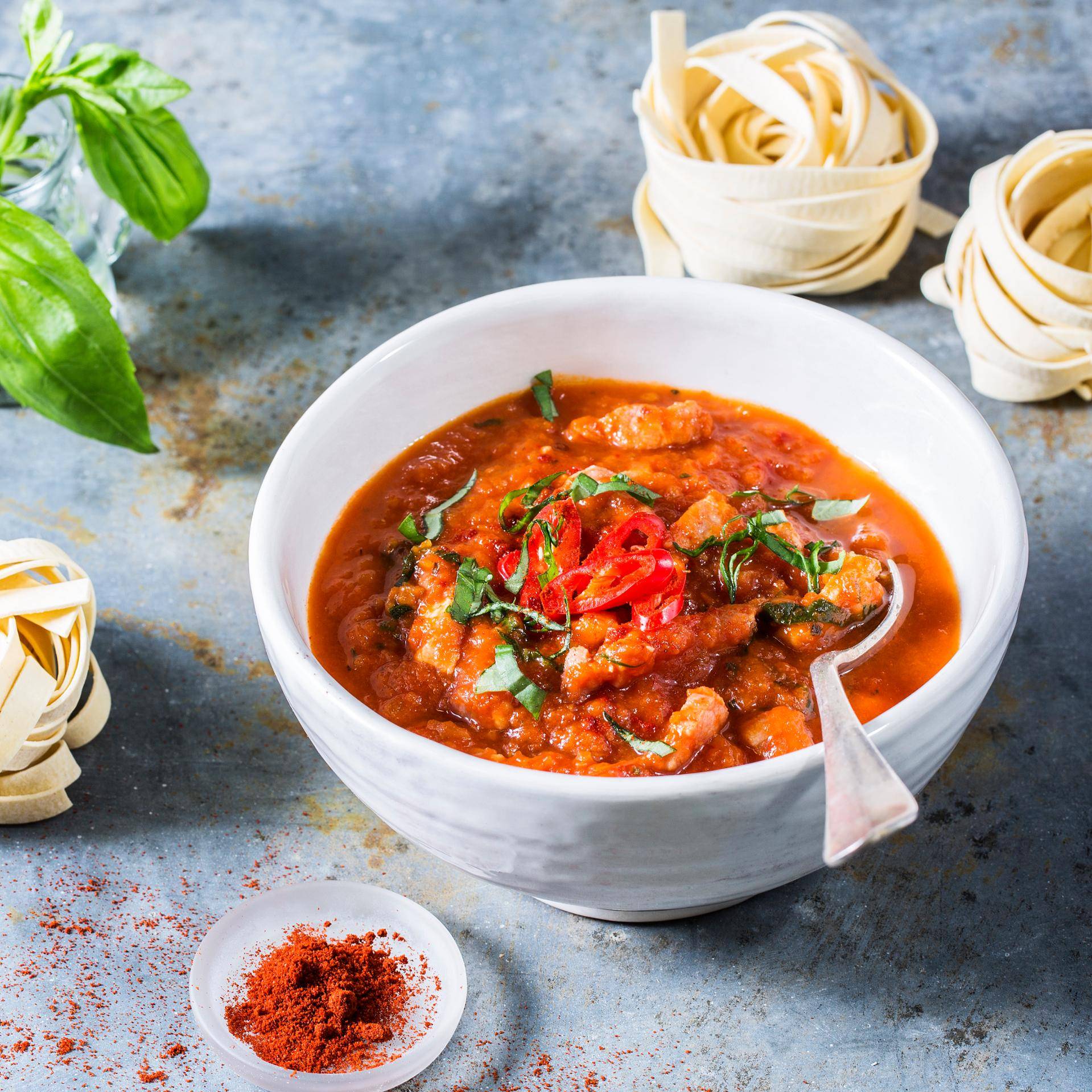 Sauce arrabiata aux lardons - Recette Companion | Moulinex