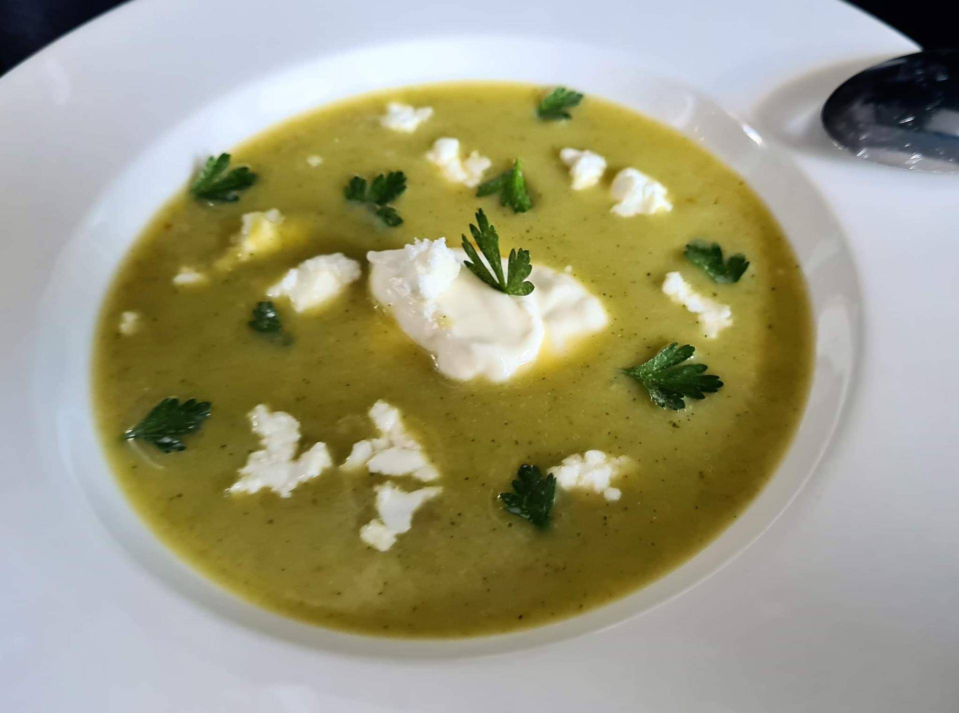 Velouté de courgette au curry rouge et au chèvre fais - Recette Companion Connect XL | Moulinex