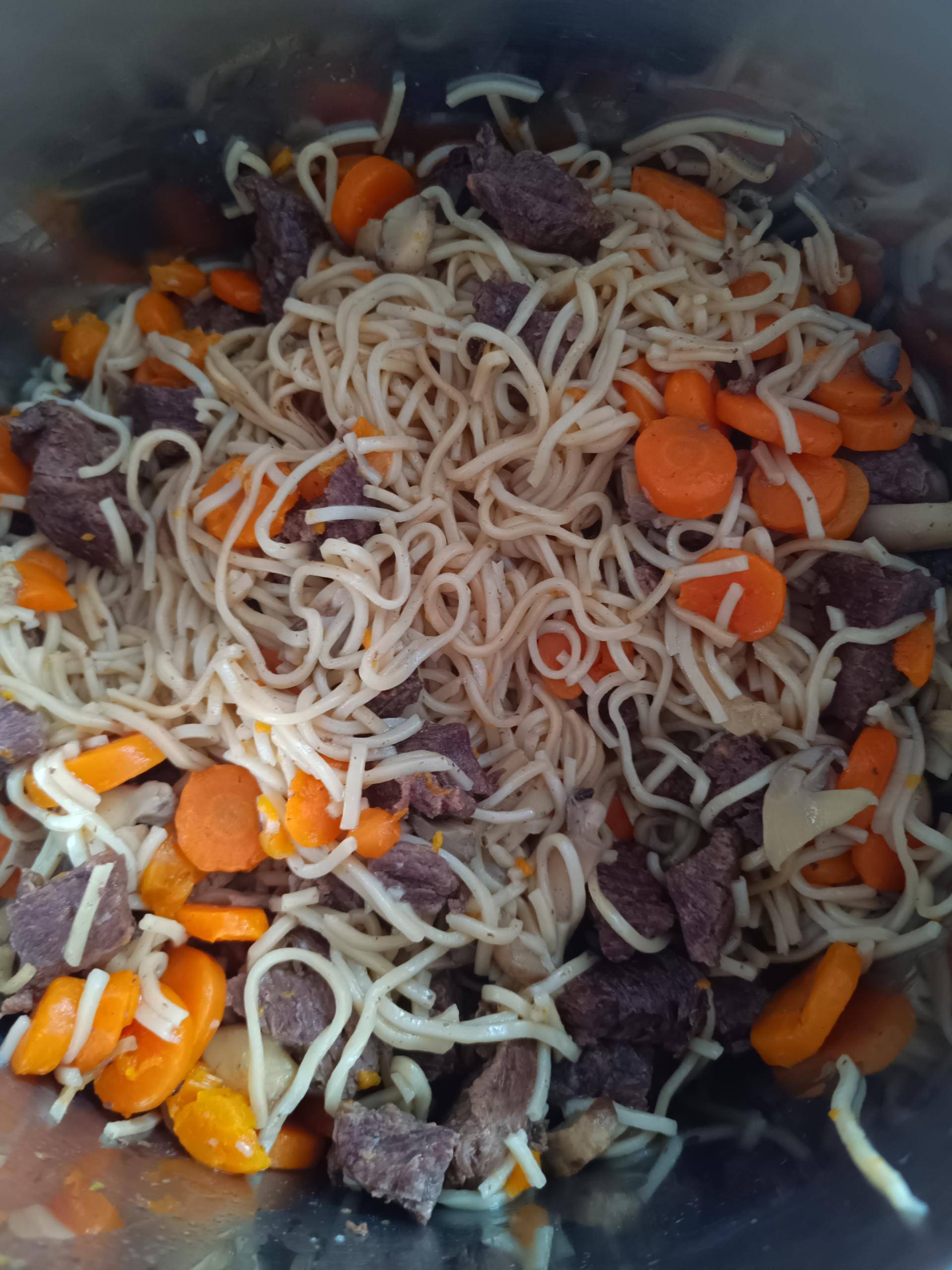 Nouilles sautées boeuf et champignons de Cassou - Recette Cookeo Infinity Autostir | Moulinex
