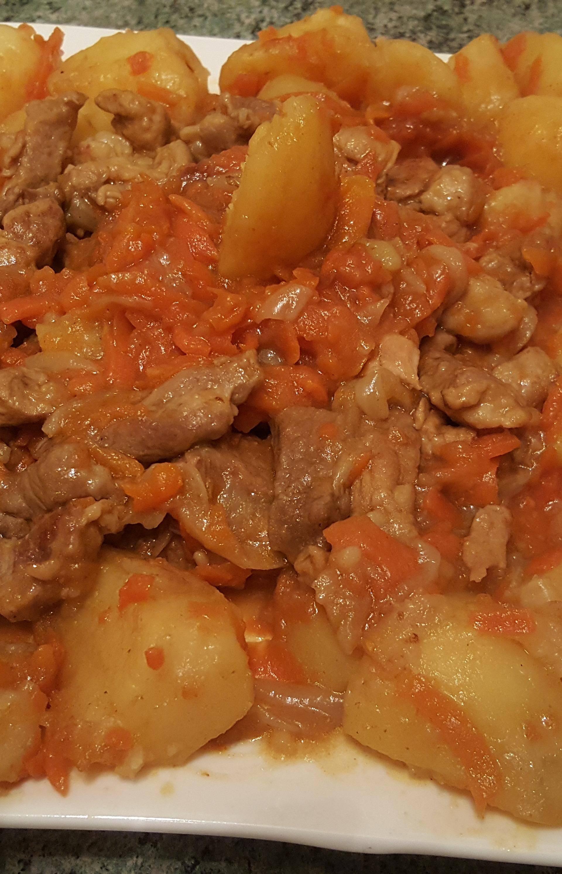 Émincé de porc aux lamelles de carottes et pommes de terre - Recette Cookeo | Moulinex