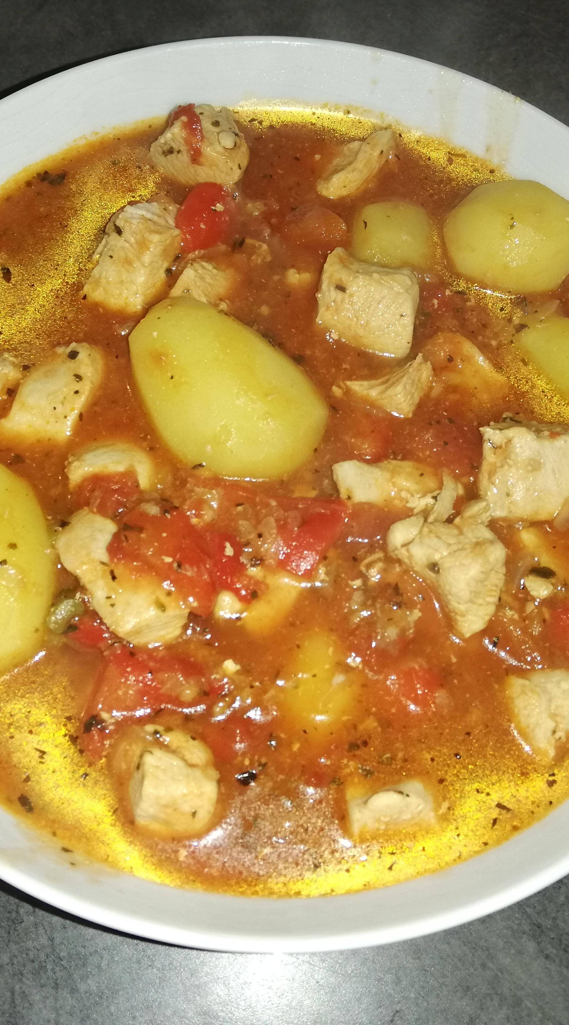 Poulet poivrons pommes de terre à la tomate - Recette Cookeo | Moulinex