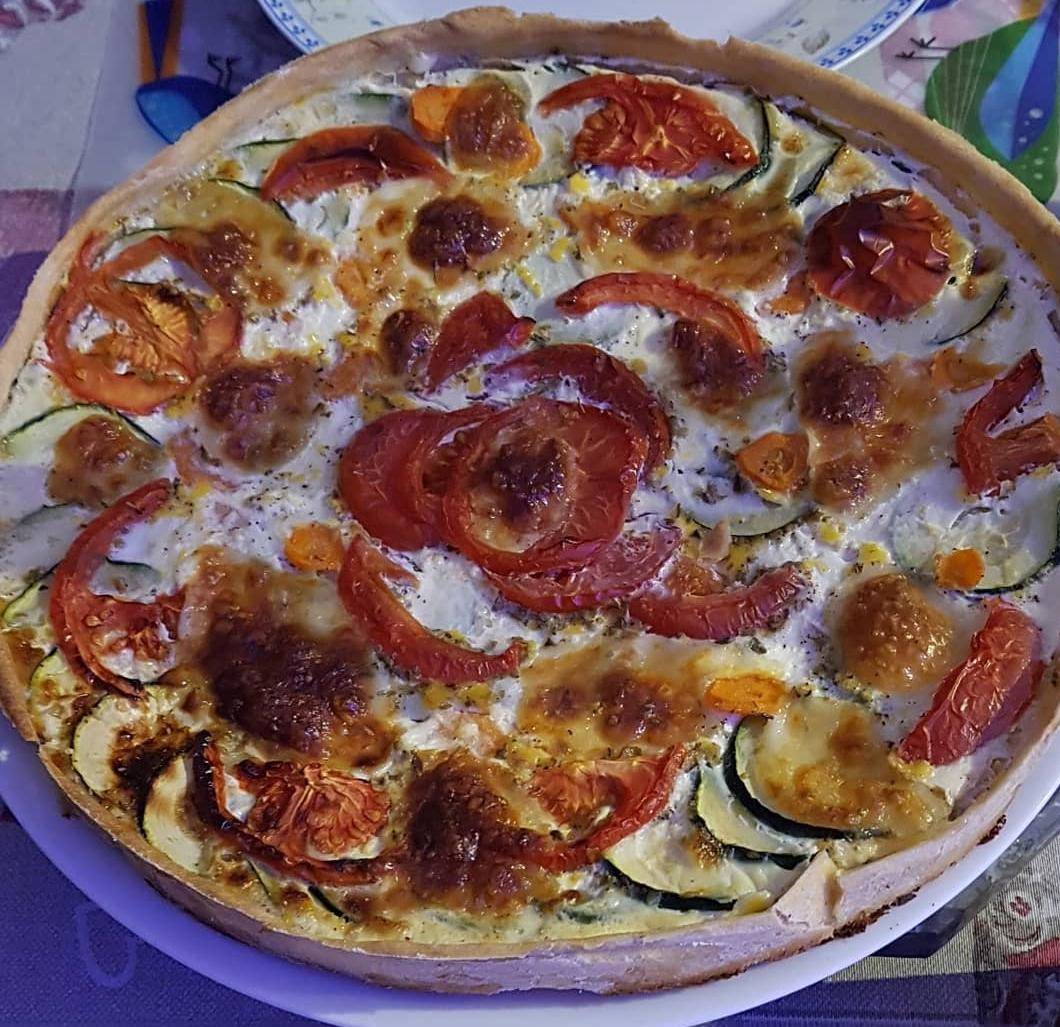 Quiche aux tomates, courgettes, carottes, et chèvre - Recepten Companion | Moulinex