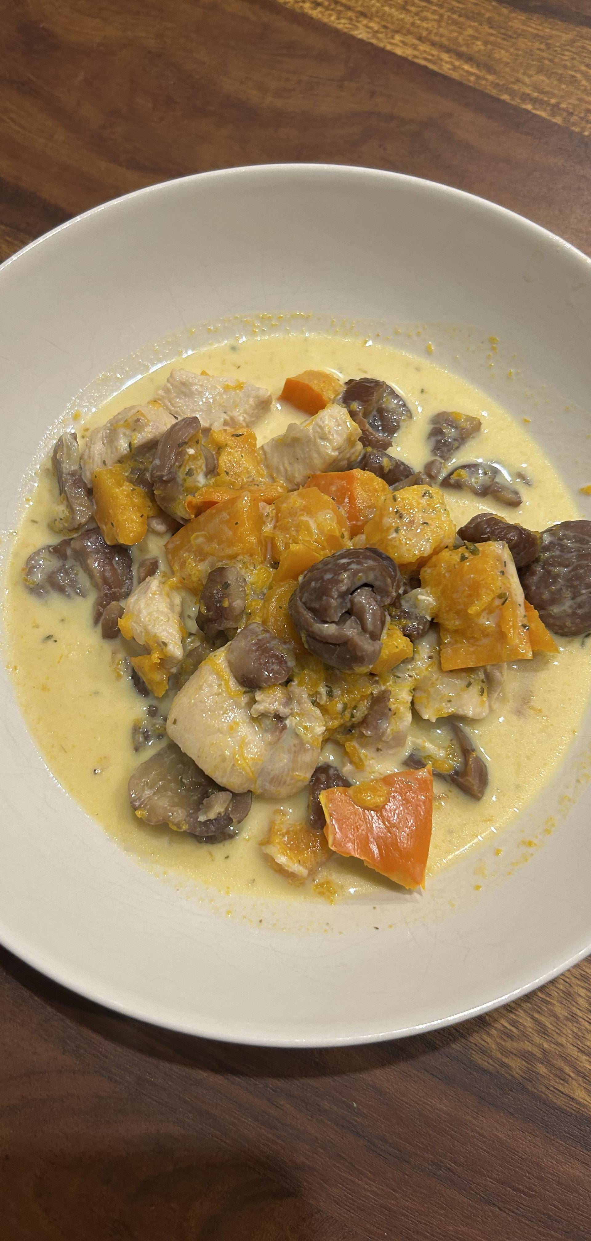 Mijoté de poulet au potimarron et aux châtaignes - Recette Cookeo V3 | Moulinex