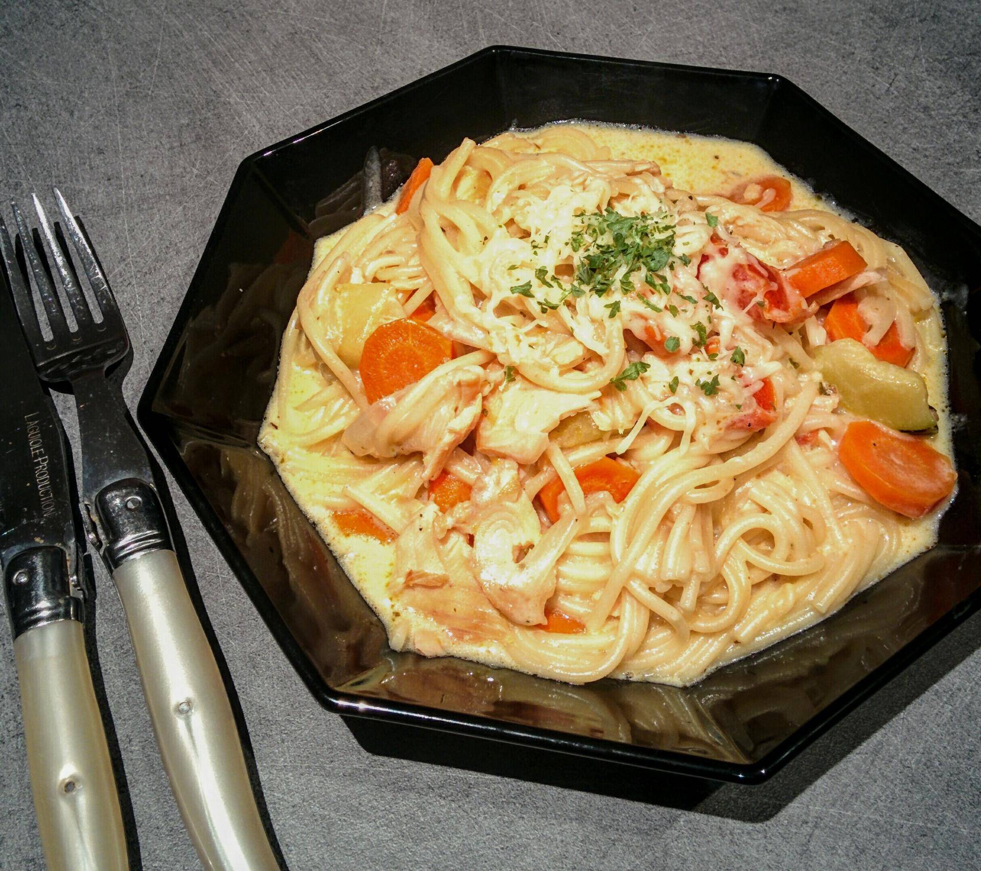 One pot pasta au saumon et légumes - Recepten Cookeo | Moulinex
