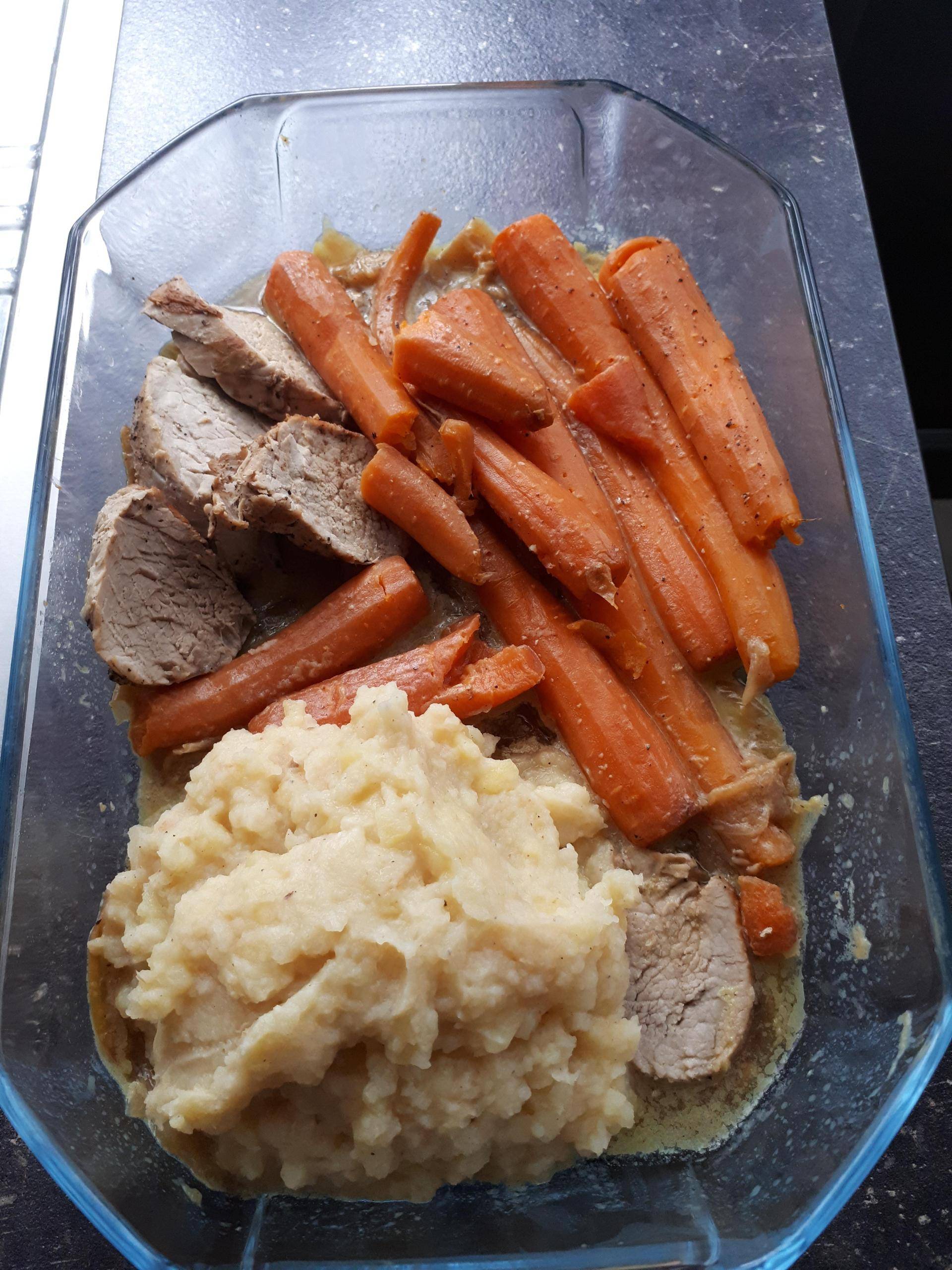Filet pur de porc, purée de céleri rave et carottes au miel - Recette Cookeo | Moulinex